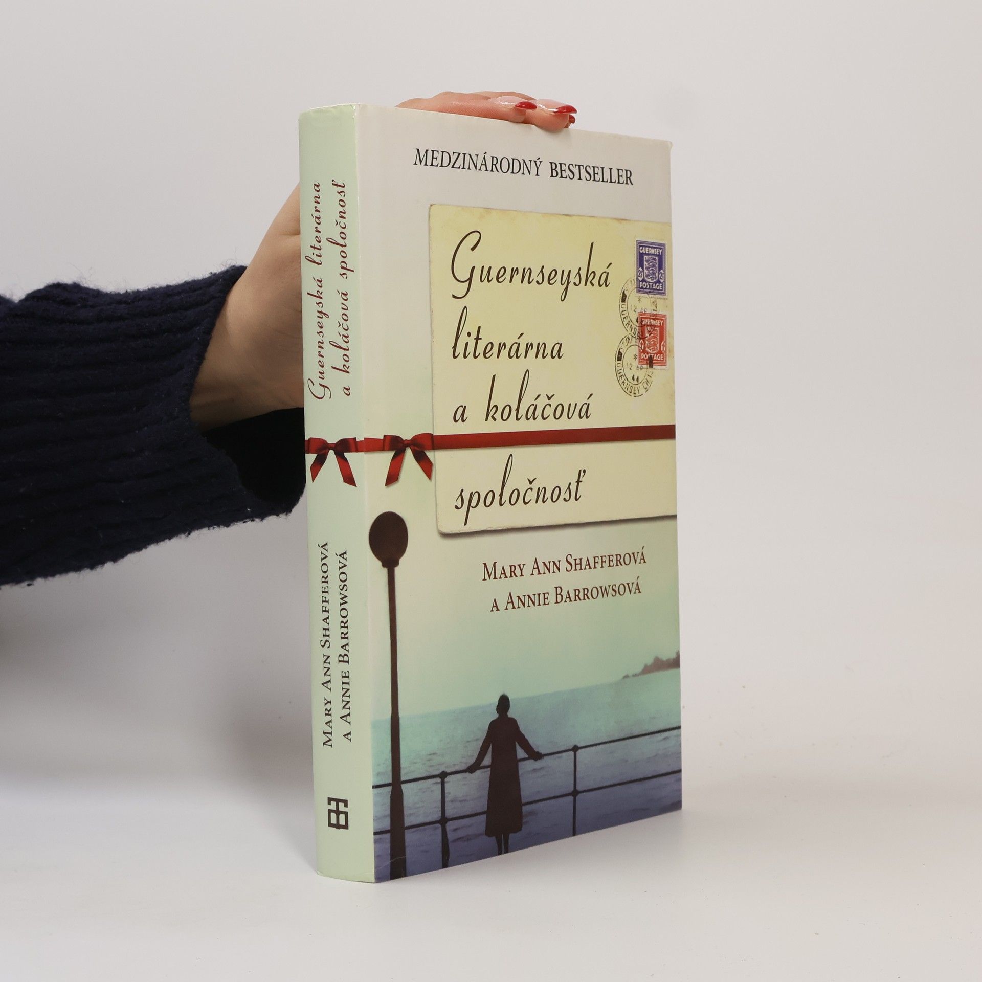 Mary Ann Shaffer Guernseyská literárna a koláčová spoločnosť