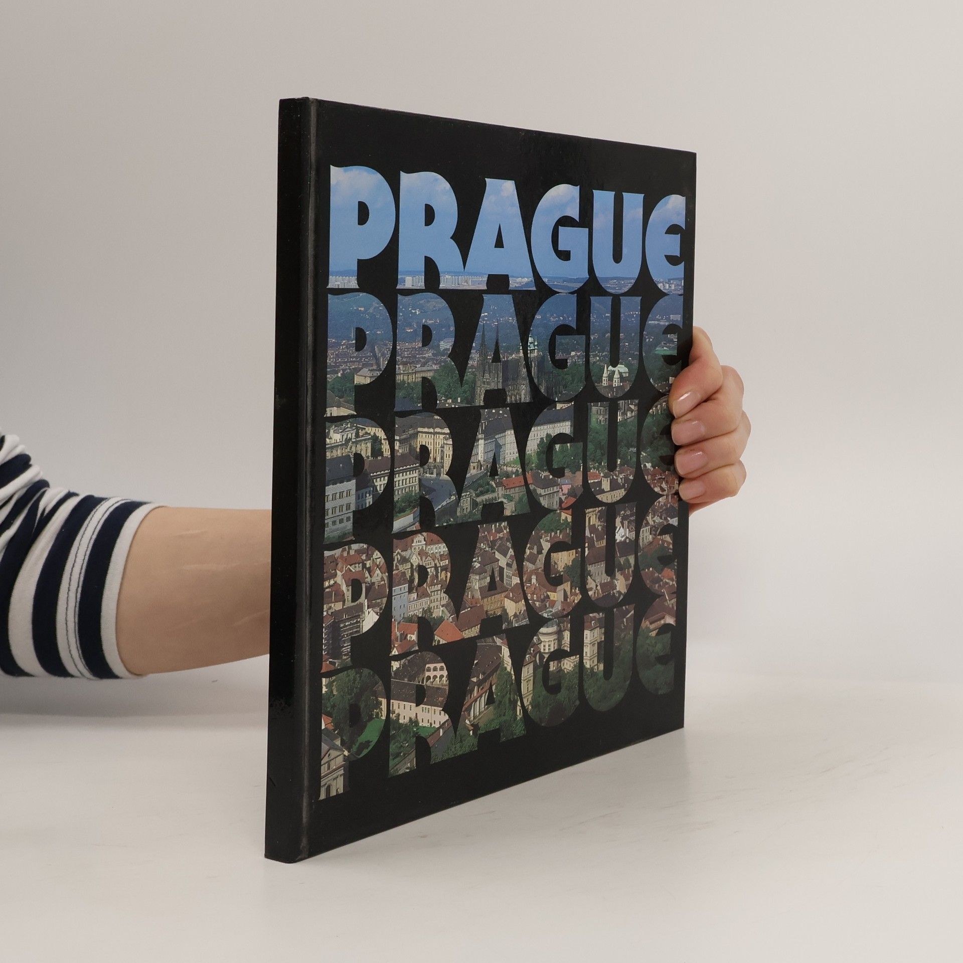 Prague. A Socialist City