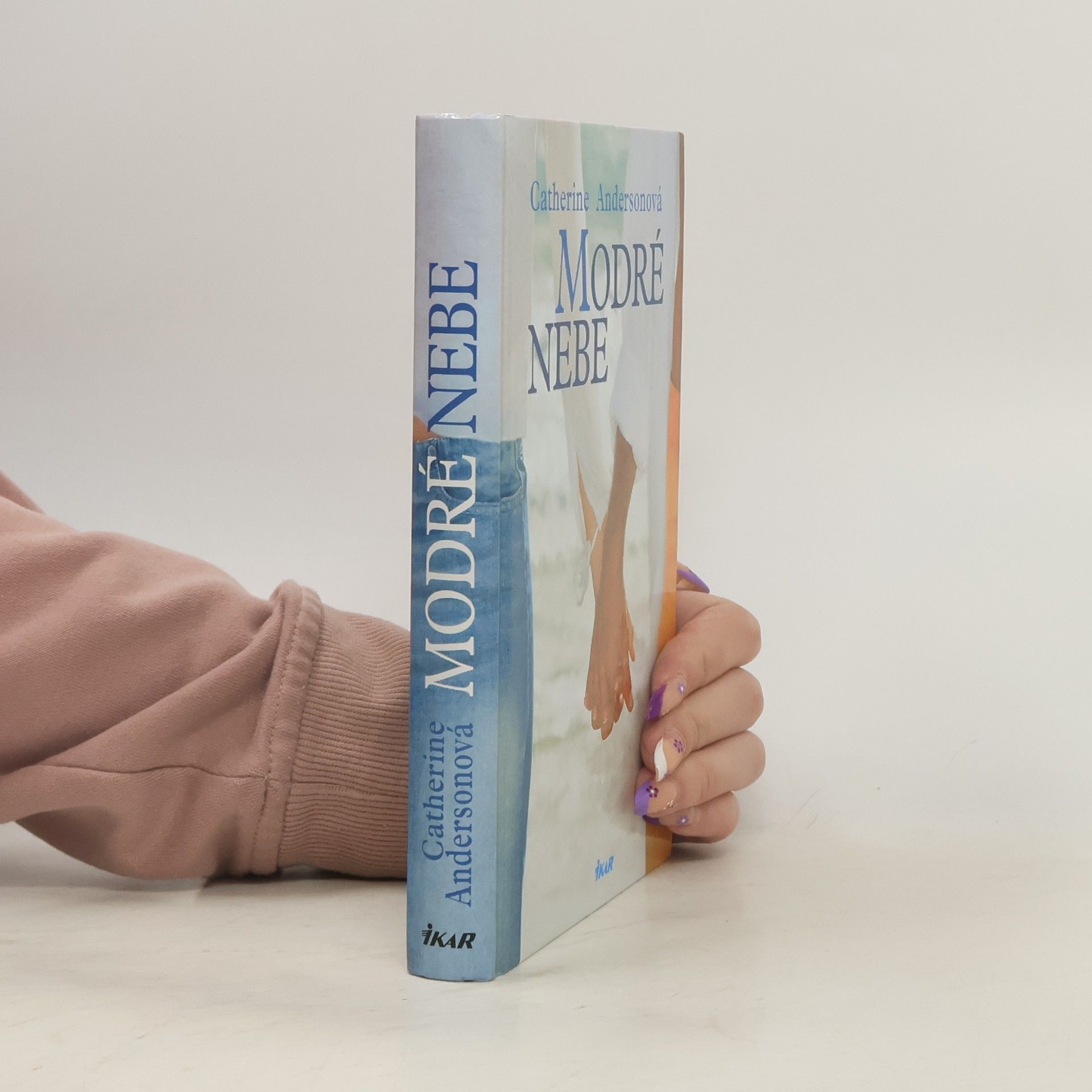 Catherine Adeline Catherine Anderson Modré nebe