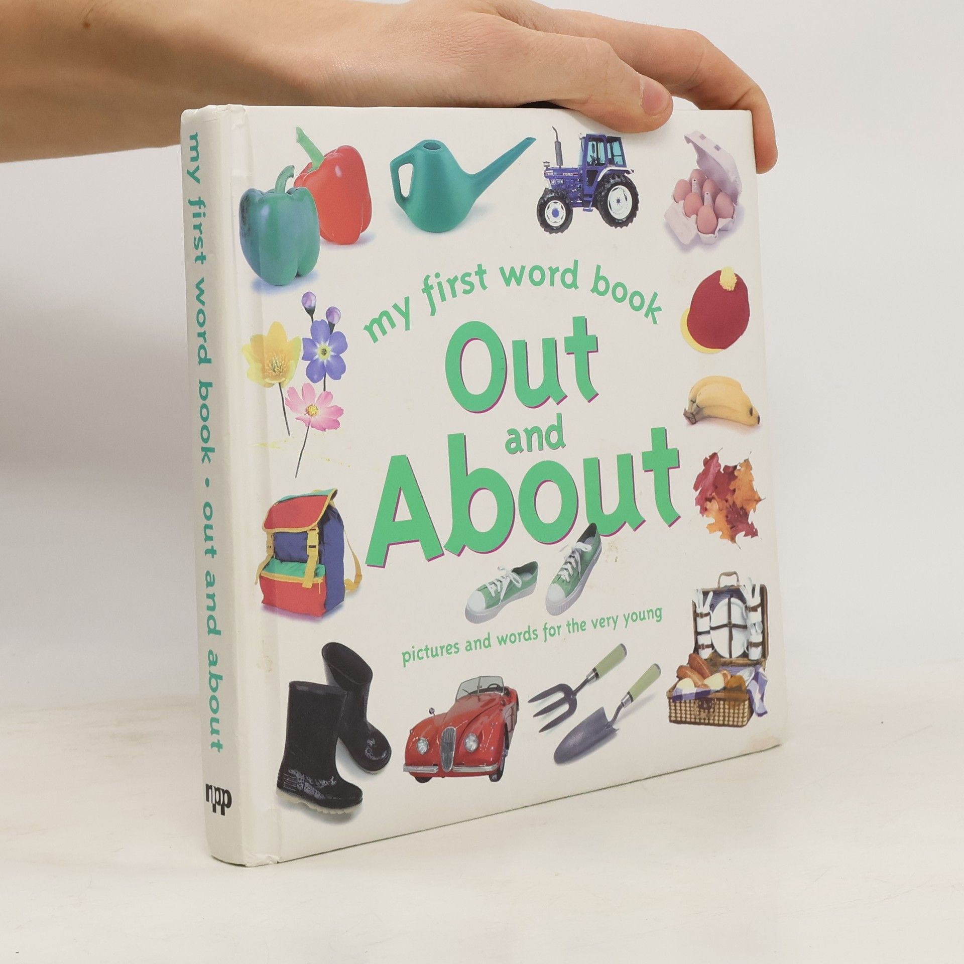 Various authors My First Word Book. Out and about