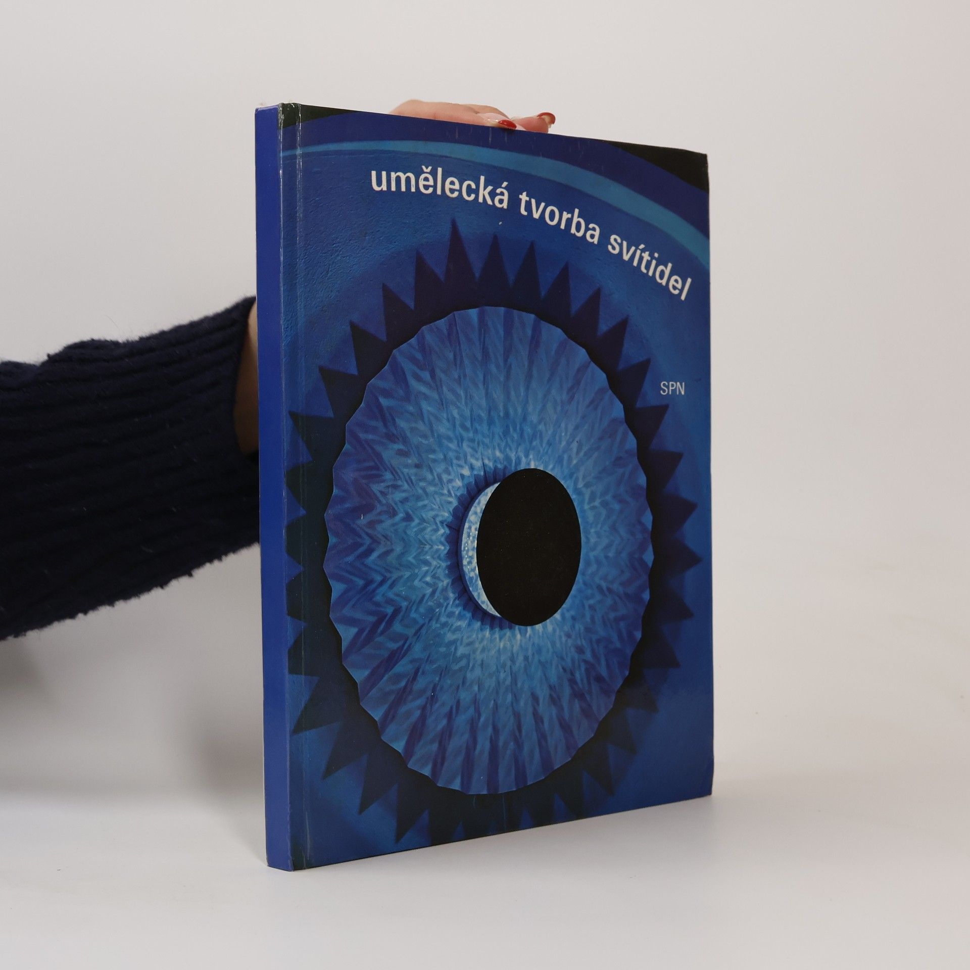 Jaroslav Fišer Umělecká tvorba svítidel