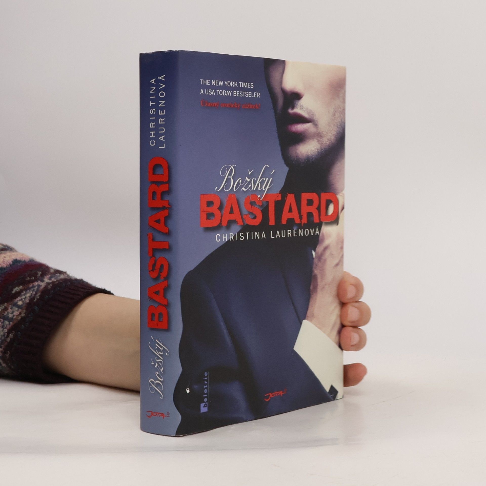 Christina Lauren Božský bastard