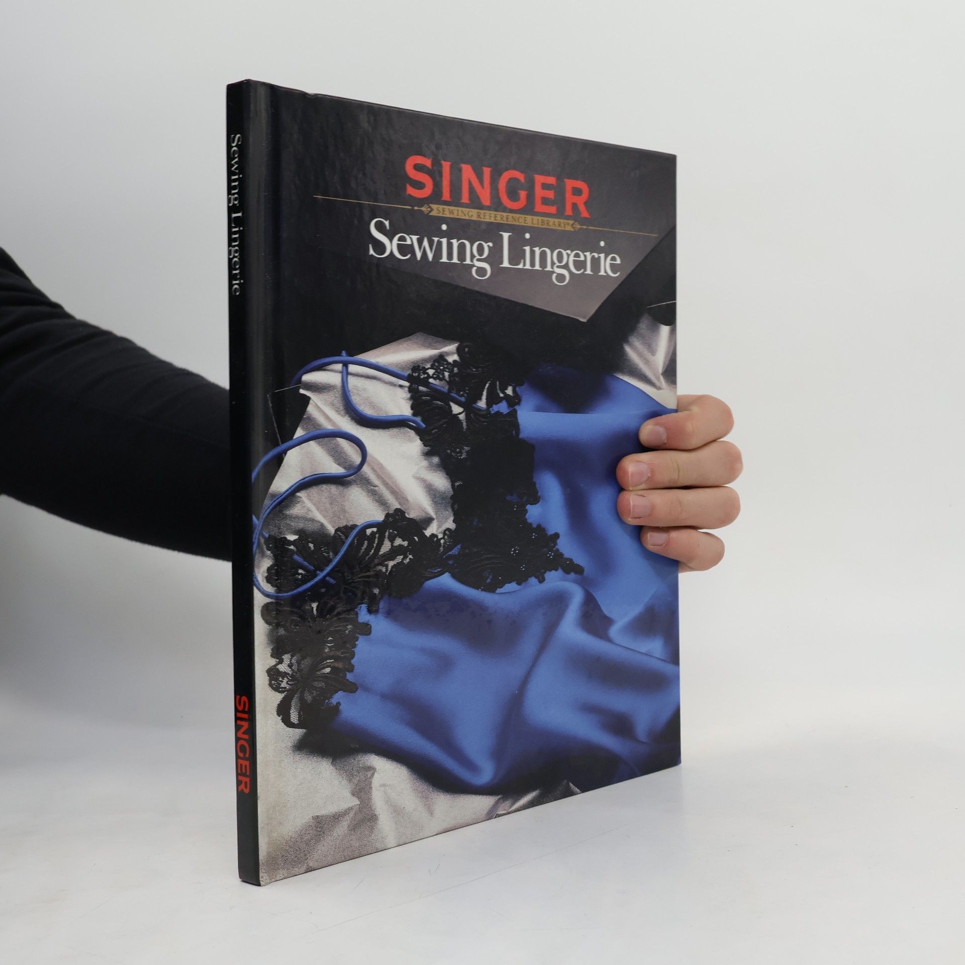 AA.VV. Sewing Reference Library: Sewing Lingerie