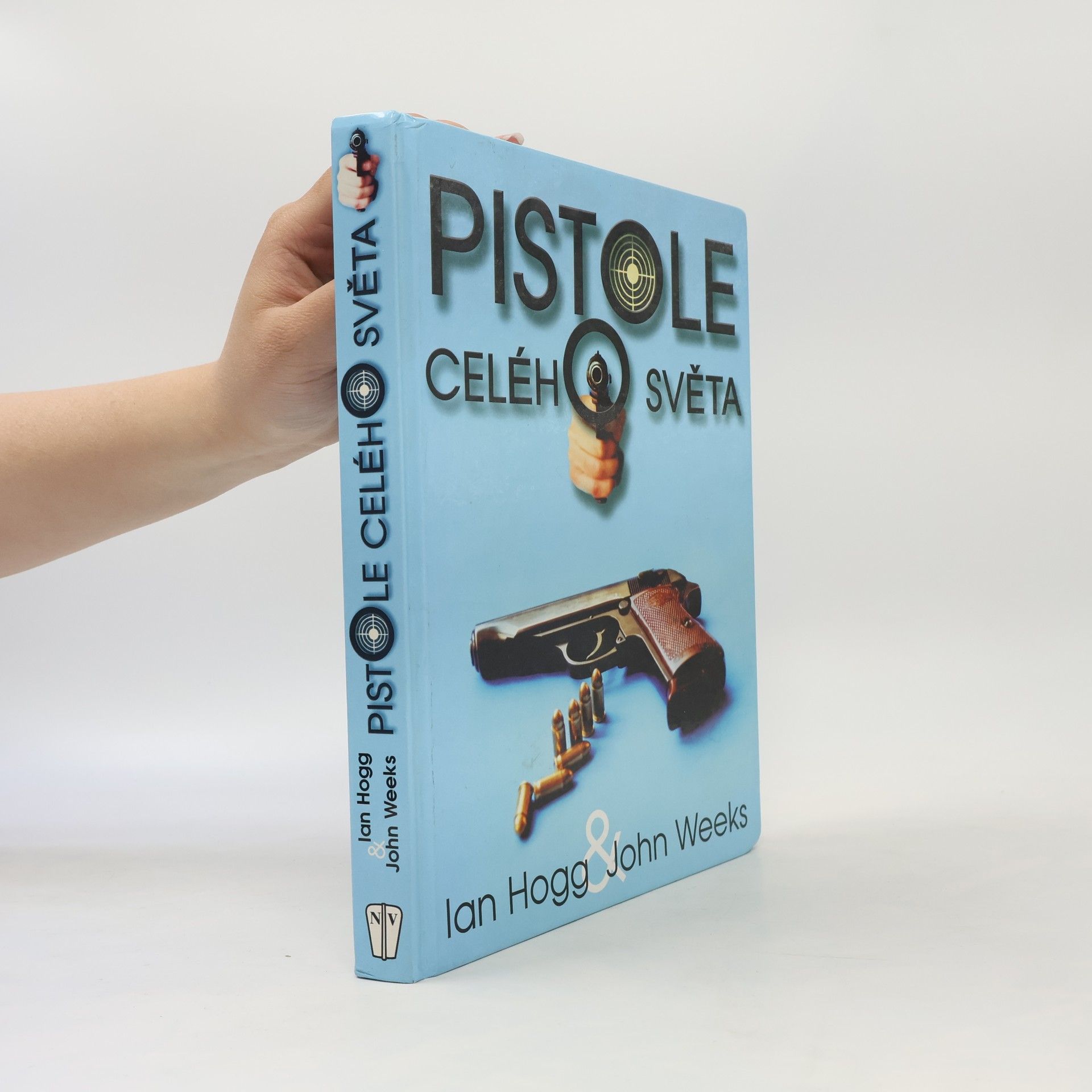 Ian Vernon Hogg Pistole celého světa