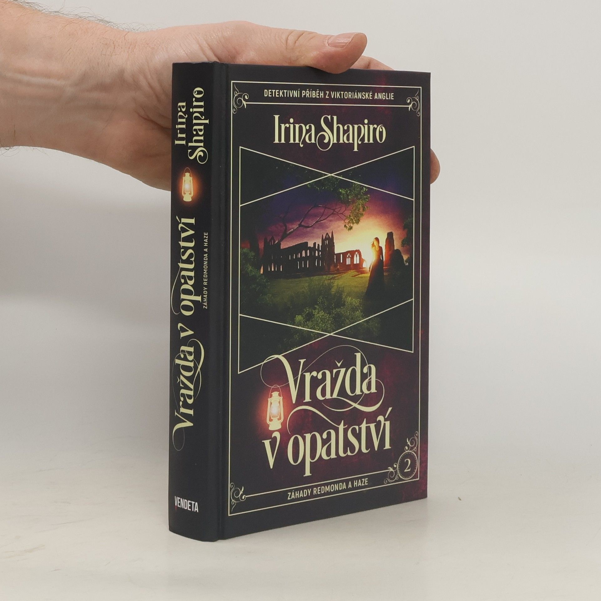 Irina Shapiro Vražda v opatství : záhady Redmonda a Haze