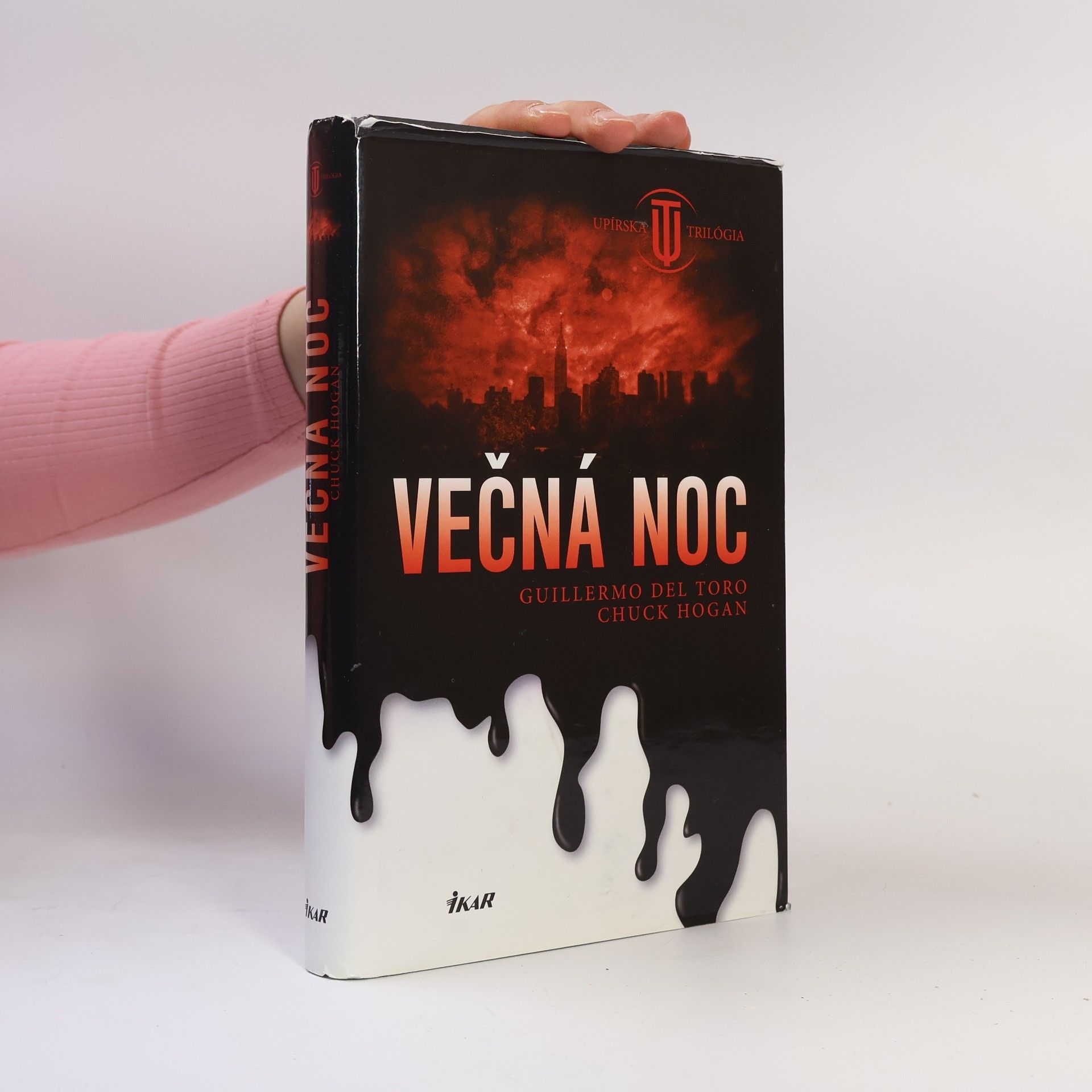 Guillermo del Toro Večná noc