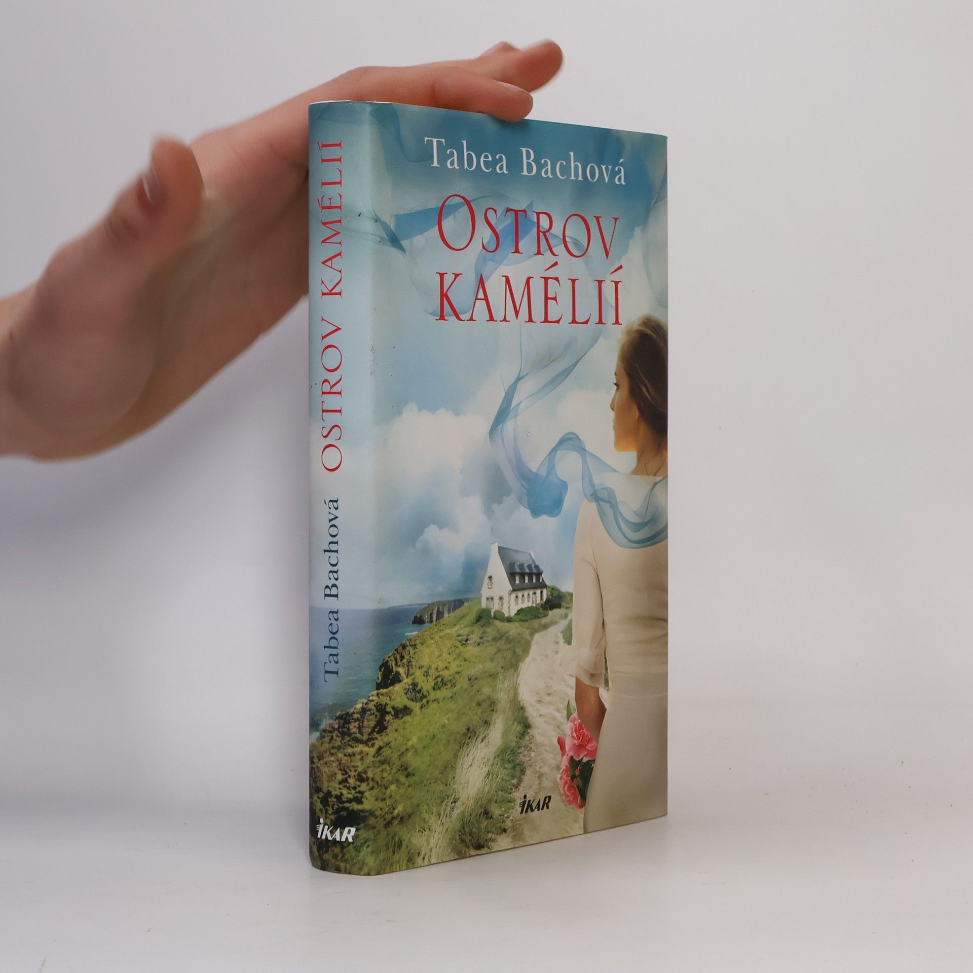 Tabea Bach Ostrov kamélií