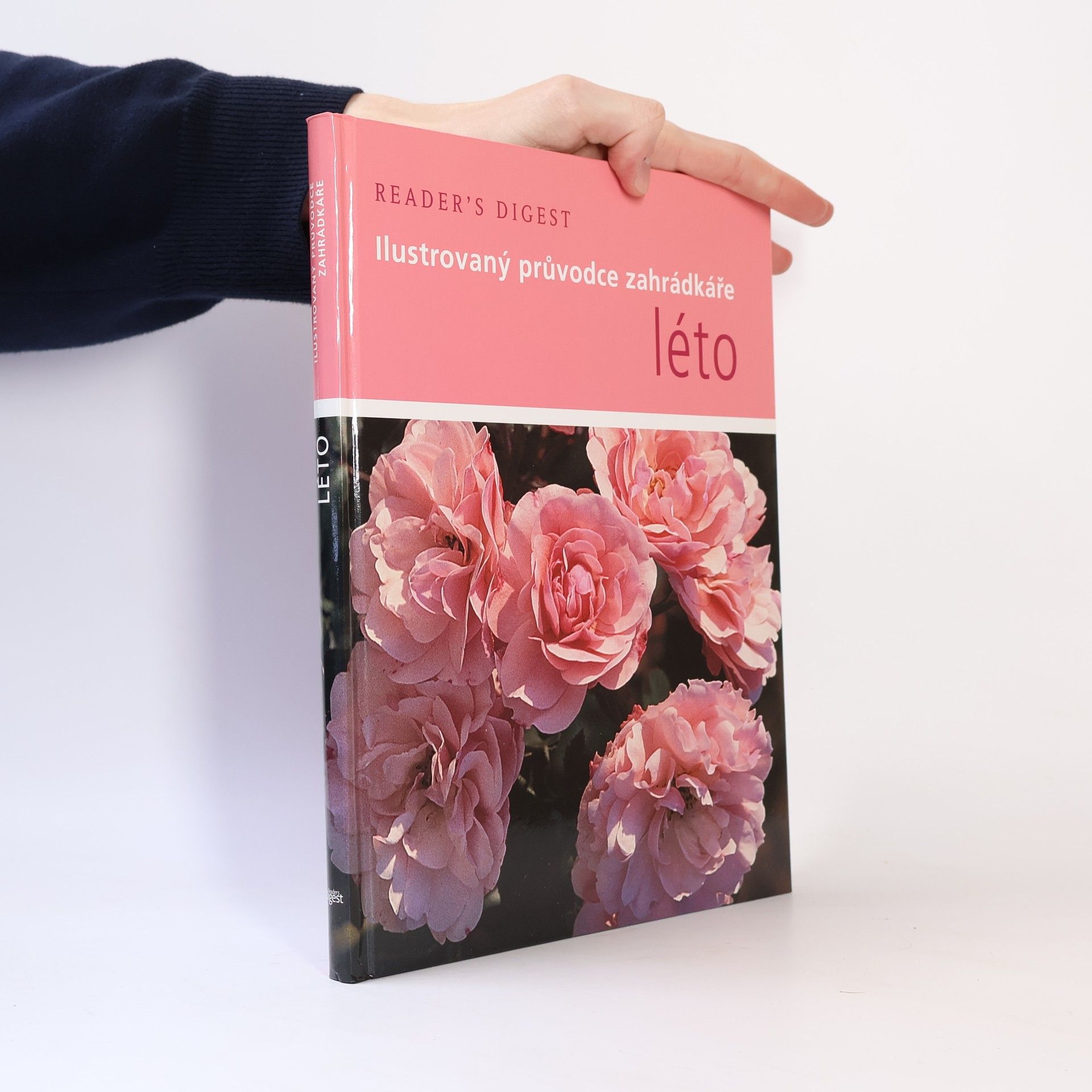 Steve Bradley Léto. Ilustrovaný průvodce zahrádkáře