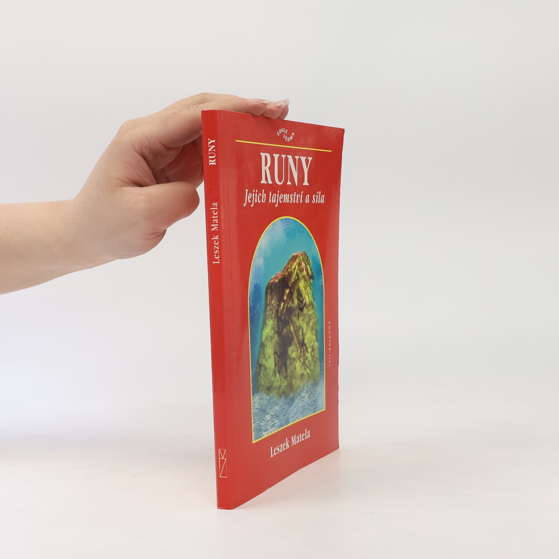 Leszek Matela Runy - jejich tajemství a síla
