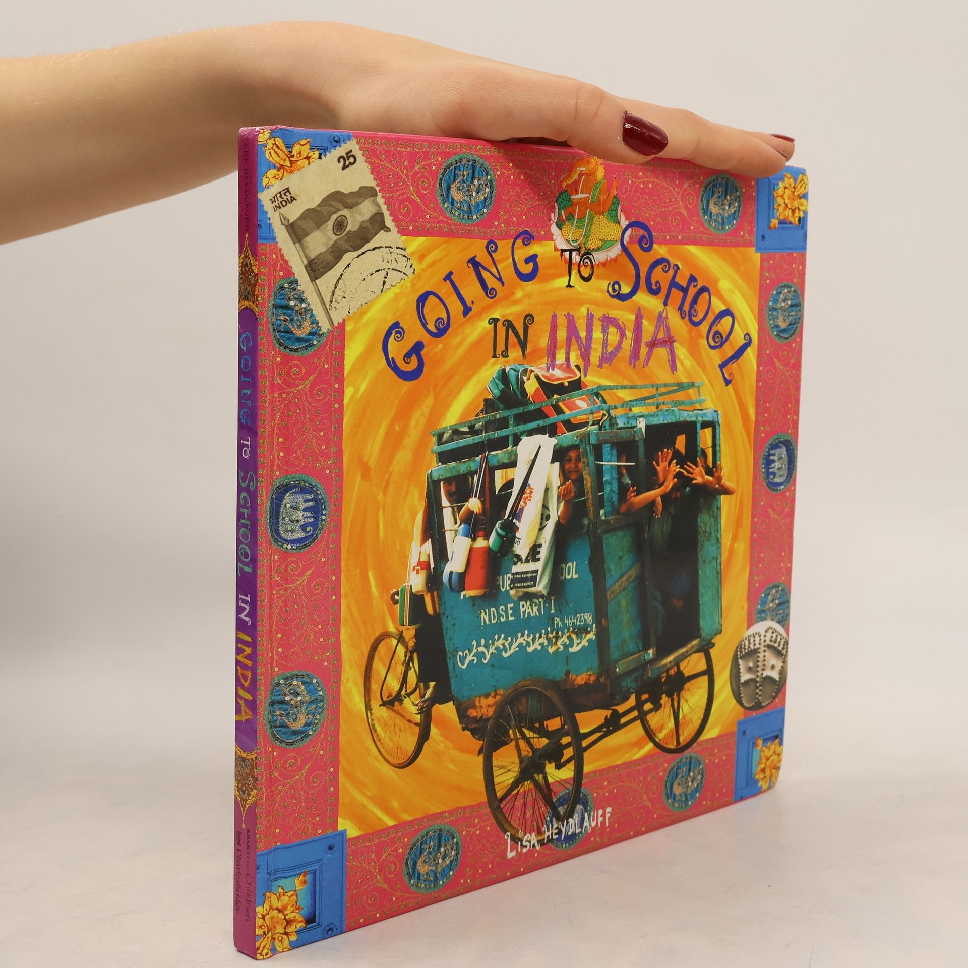 Lisa Heydlauff Going to School in India