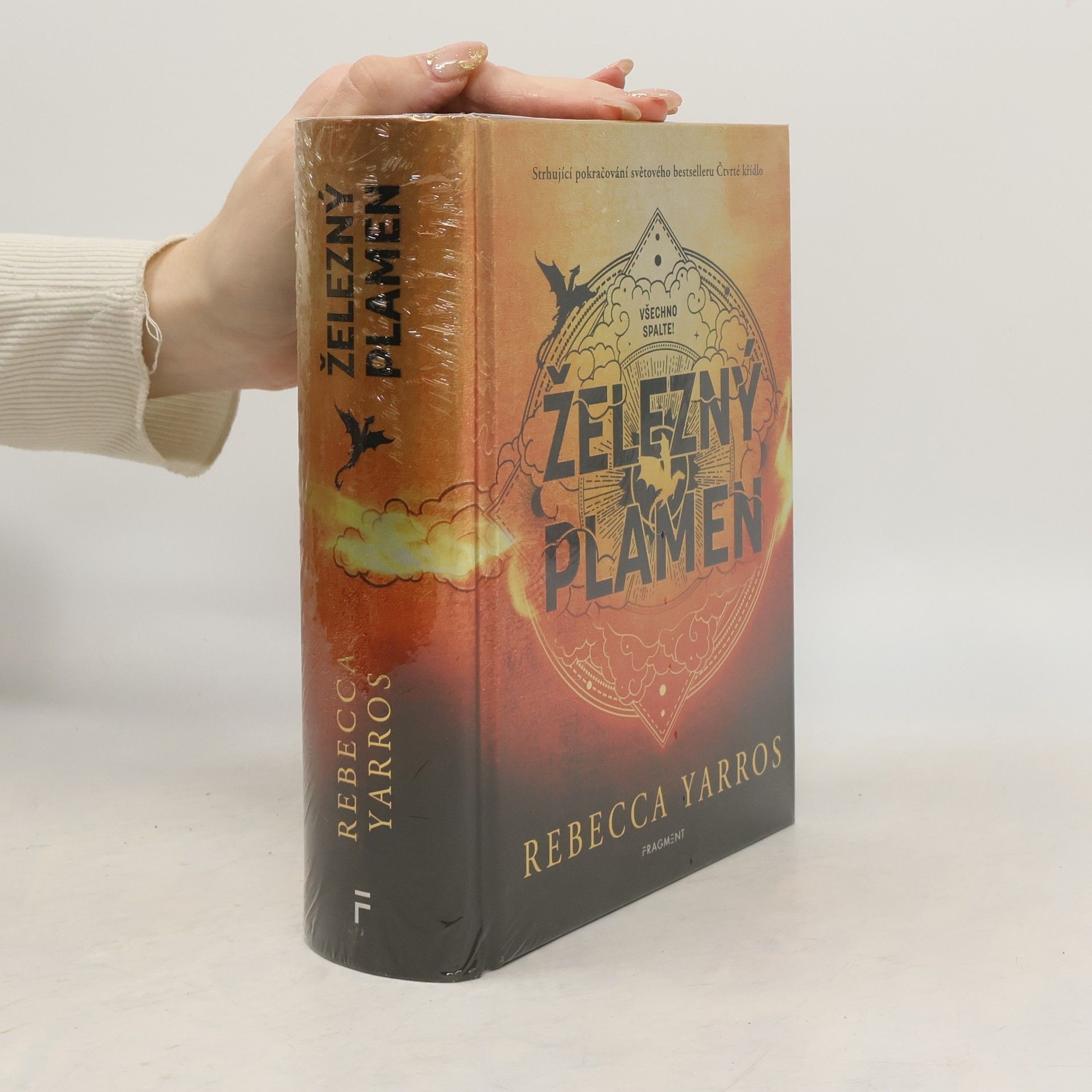 Rebecca Yarros Železný plamen
