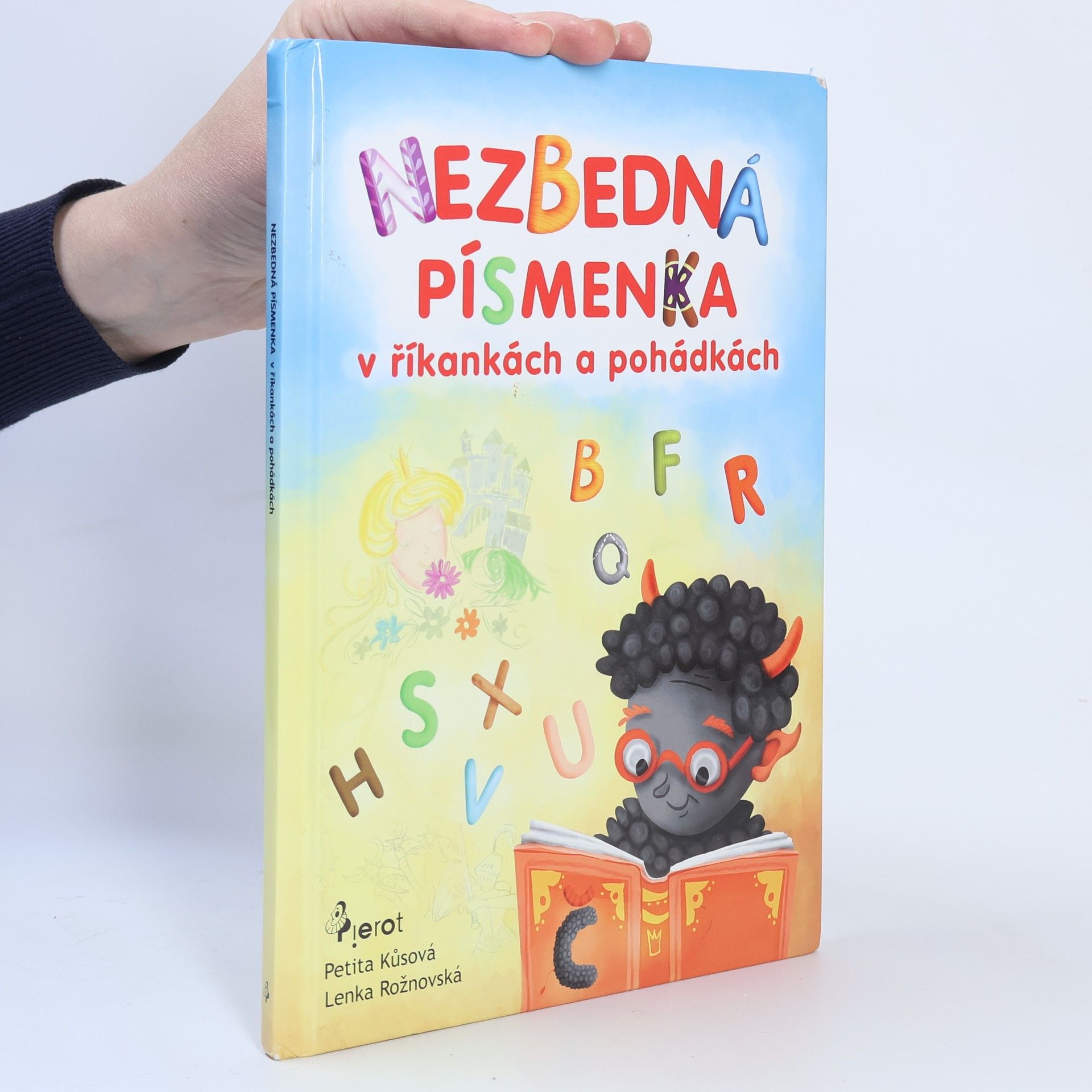 Lenka Rožnovská Nezbedná písmenka v říkankách a pohádkách