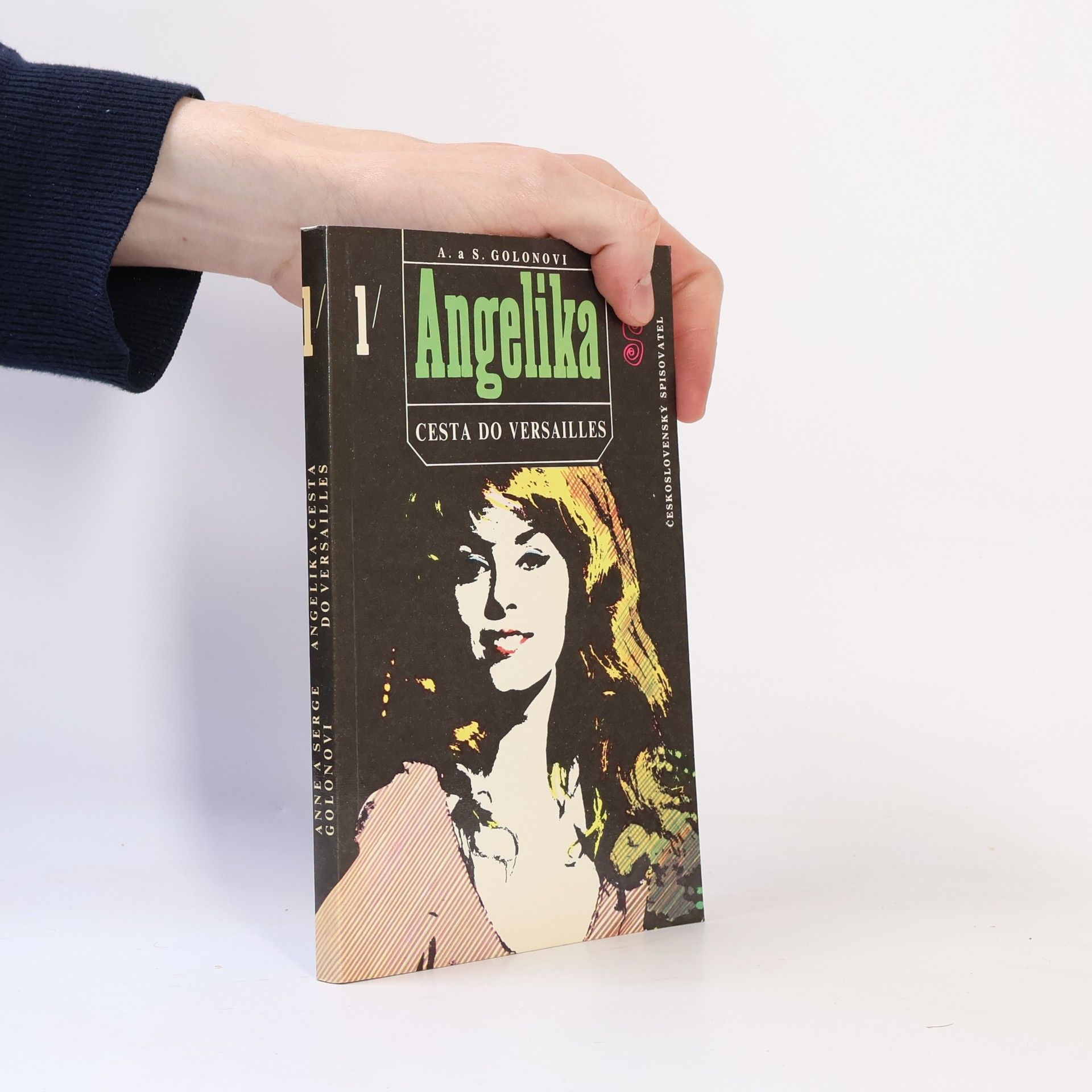 Angelika 1. Cesta do Versailles