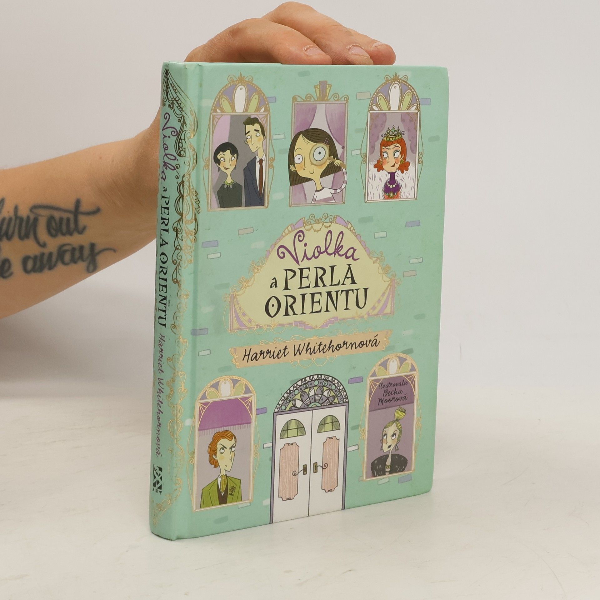 Harriet Whitehorn Violka a Perla Orientu