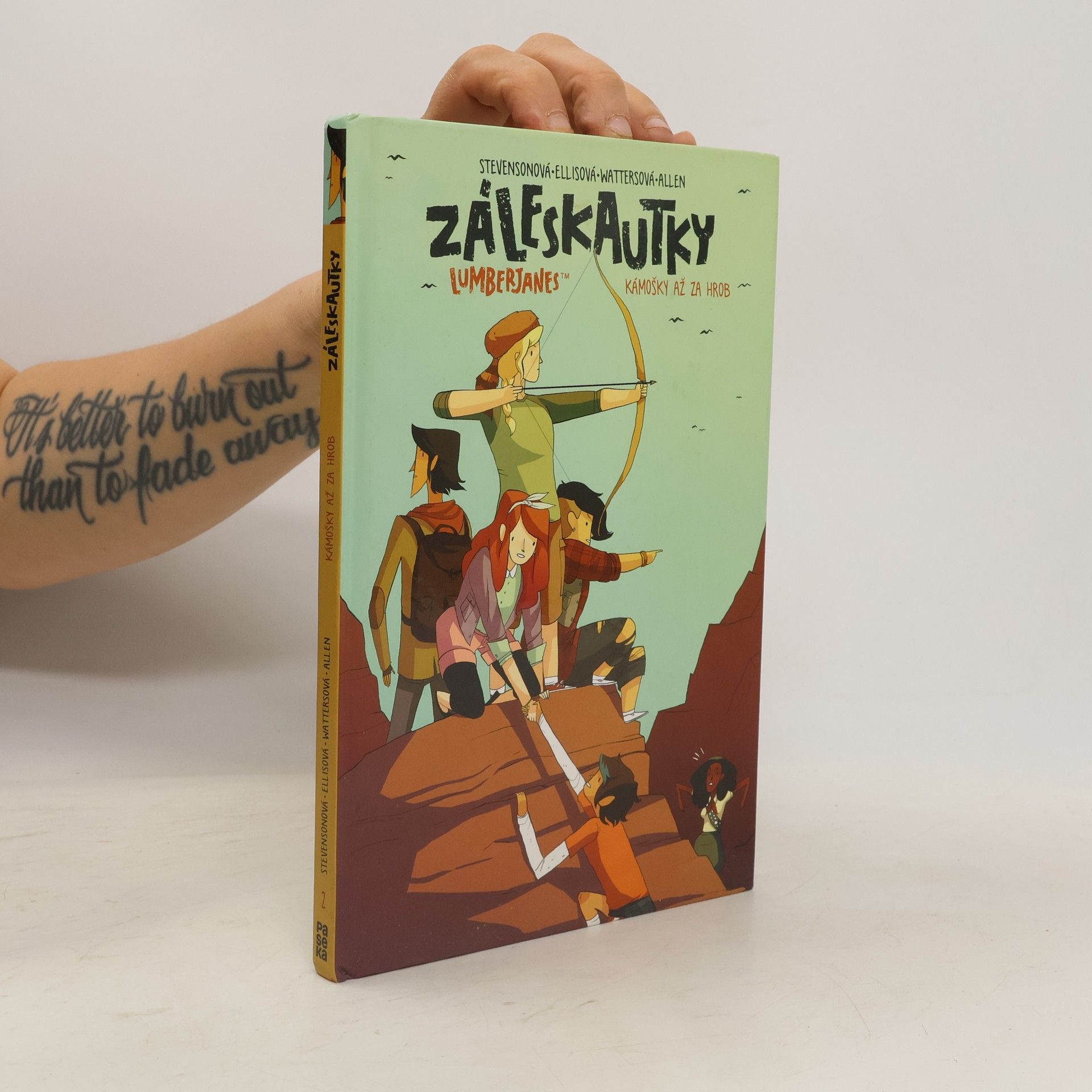 Noelle Stevenson Záleskautky. Lumberjanes. Kámošky až za hrob