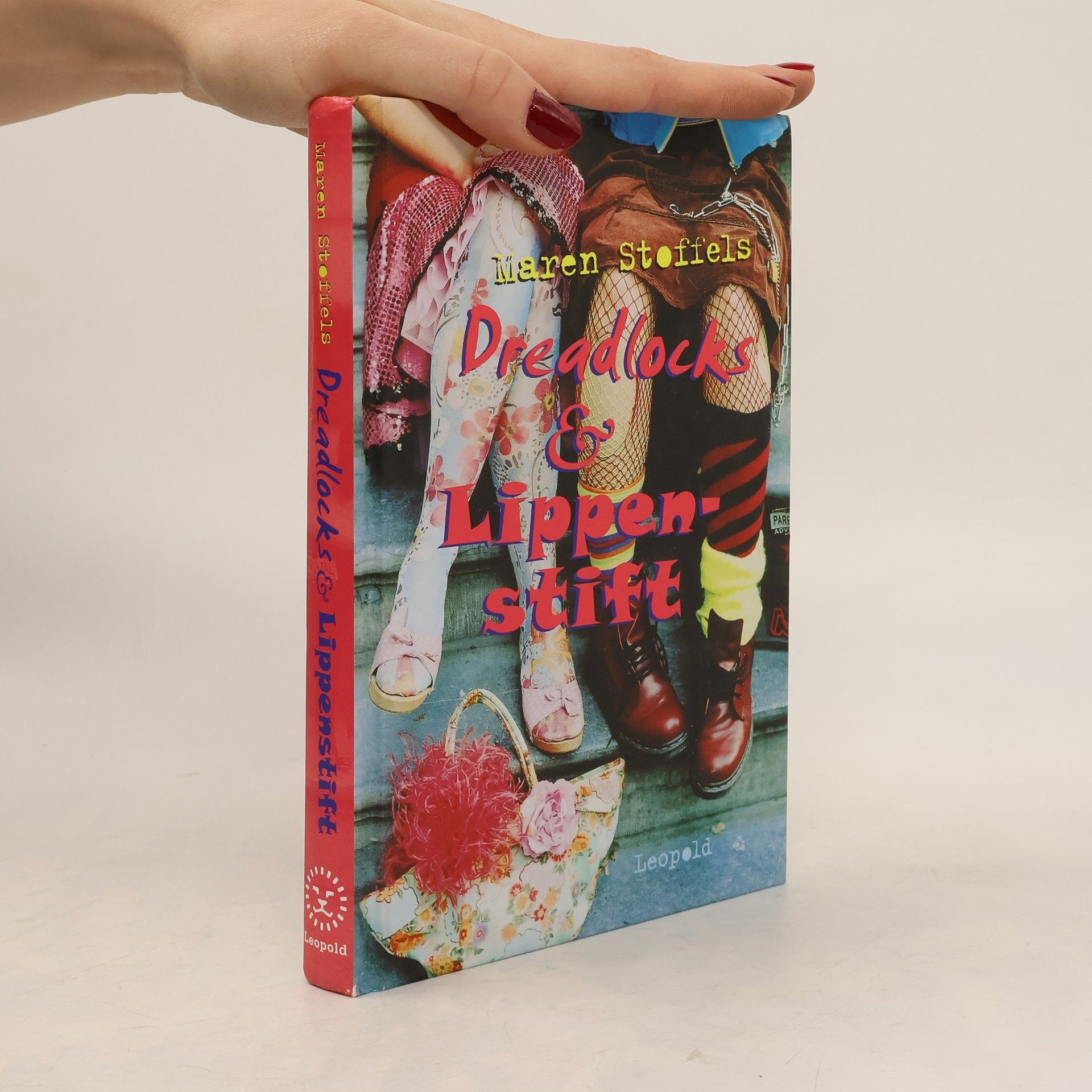 Maren Stoffels Dreadlocks & Lippenstift