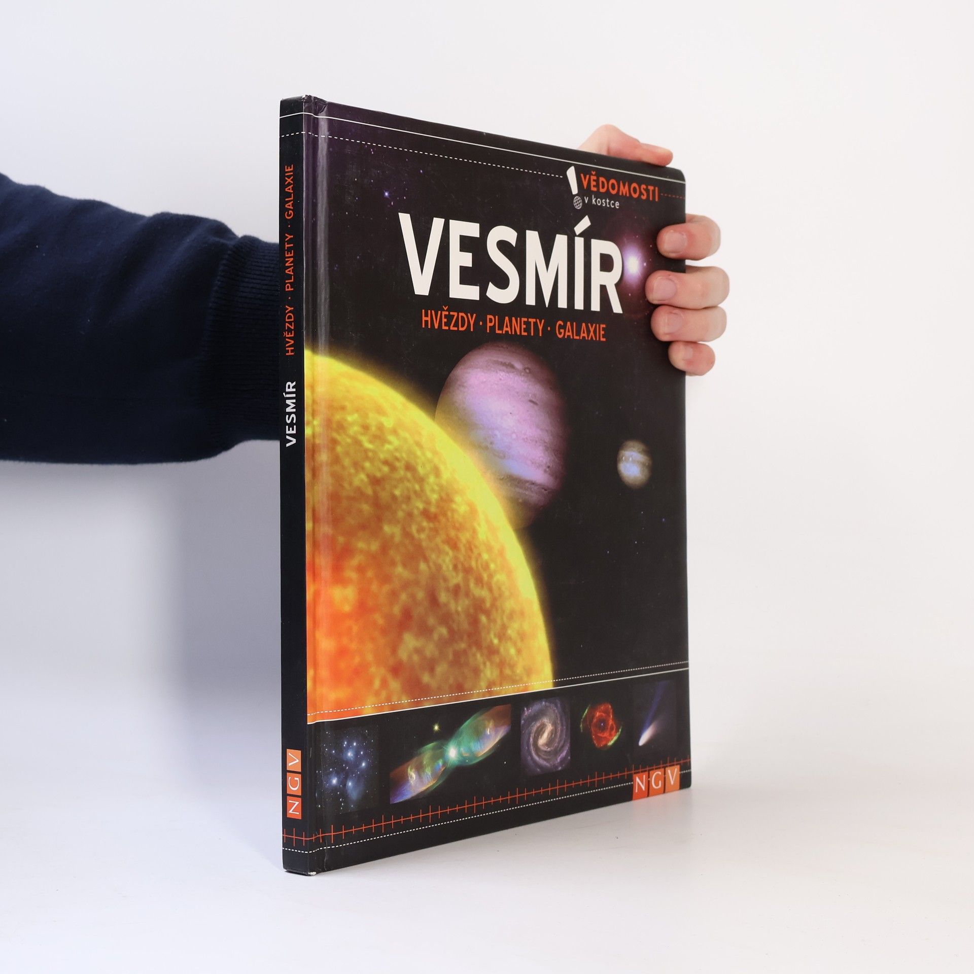 Kolektív autorov Vesmír