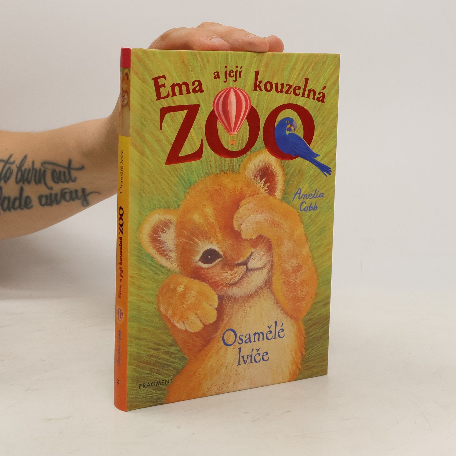 Cobb, Amelia Ema a její kouzelná zoo. Osamělé lvíče.