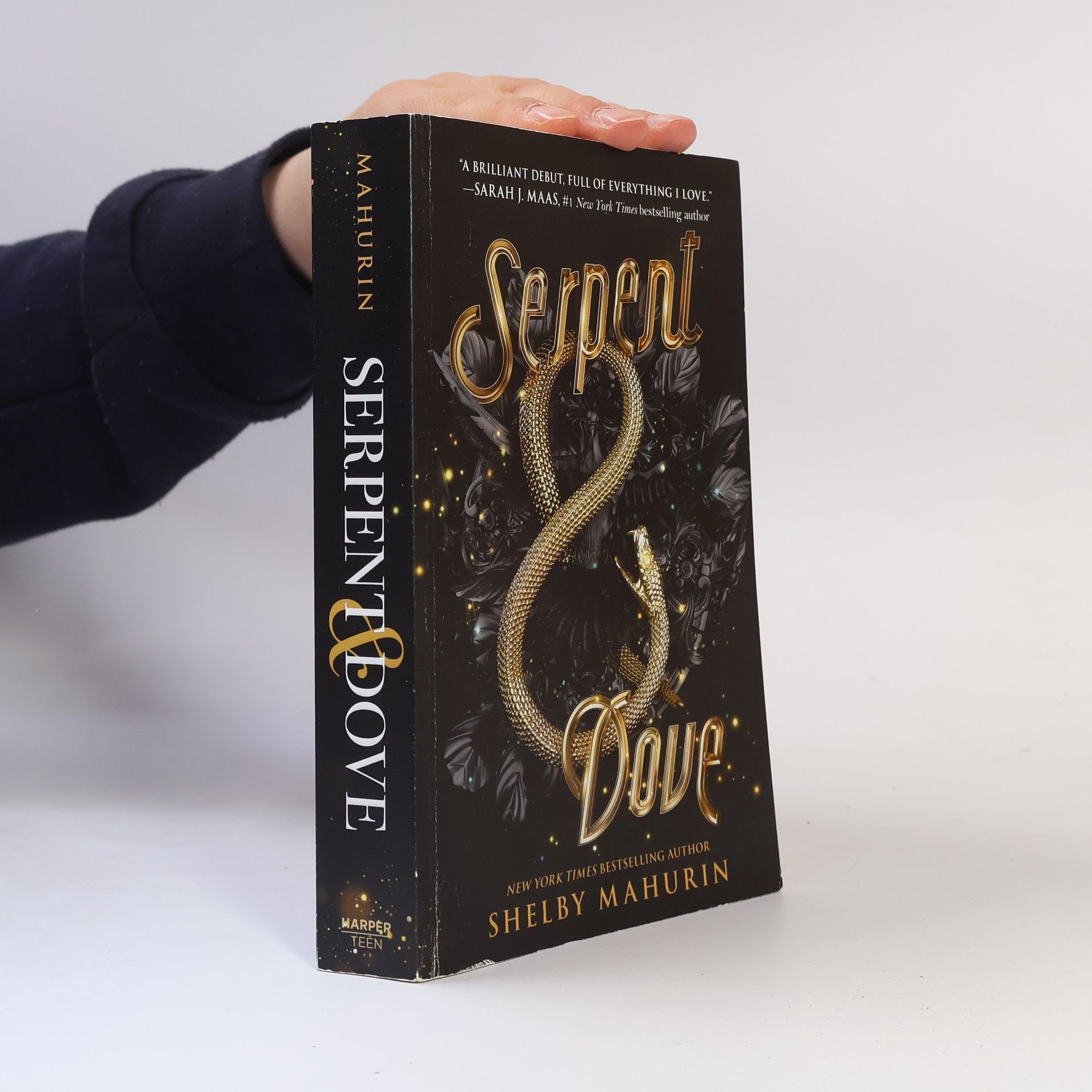 Shelby Mahurin Serpent & Dove