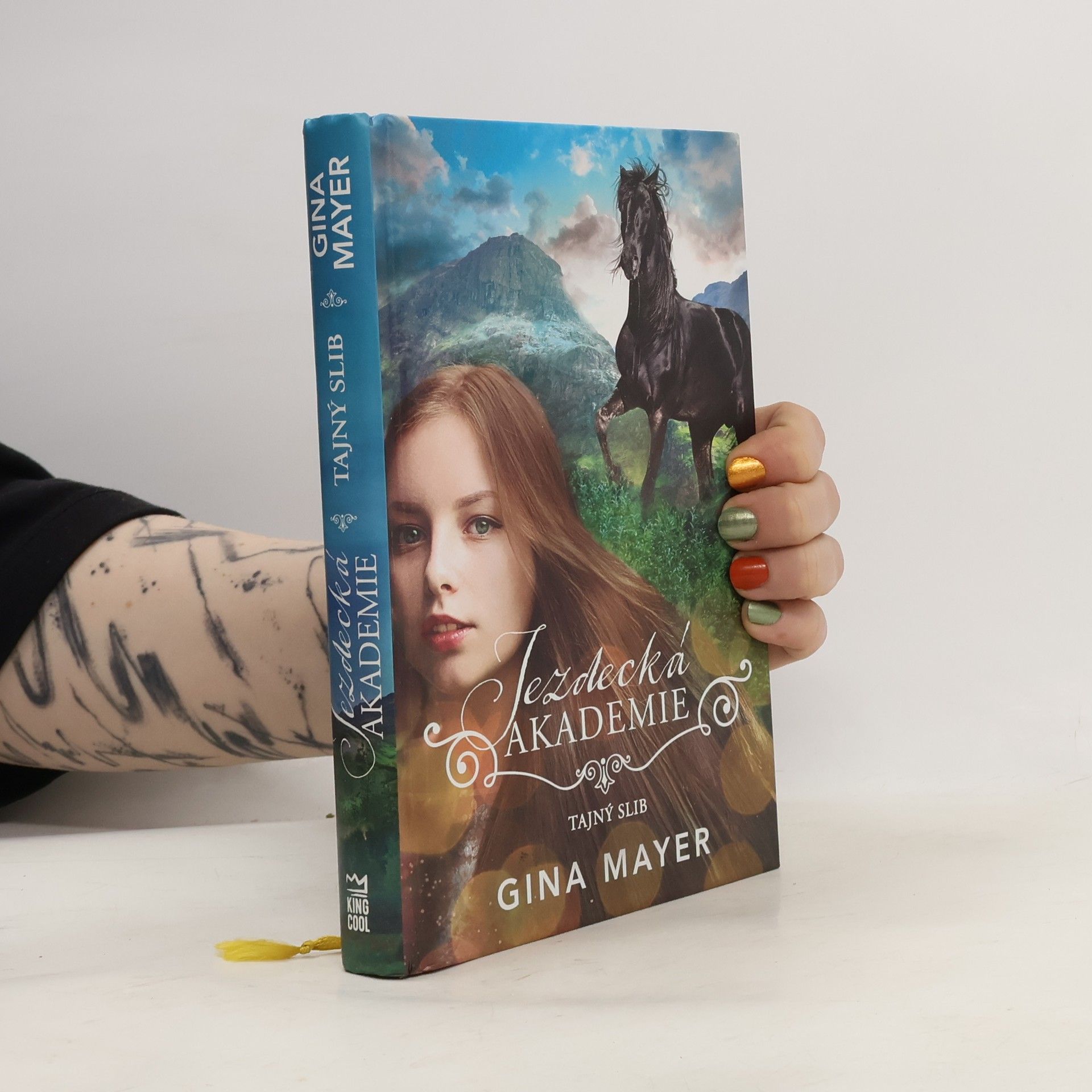 Gina Mayer Jezdecká akademie. Tajný slib