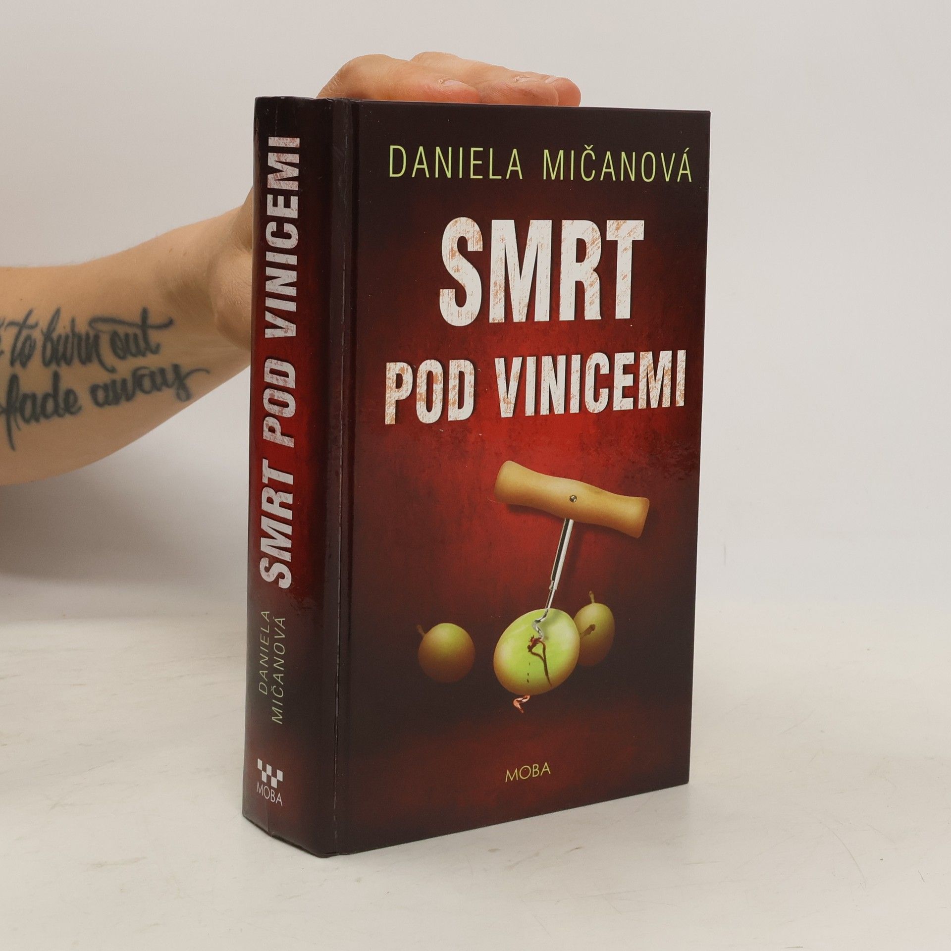 Daniela Mičanová Smrt pod vinicemi