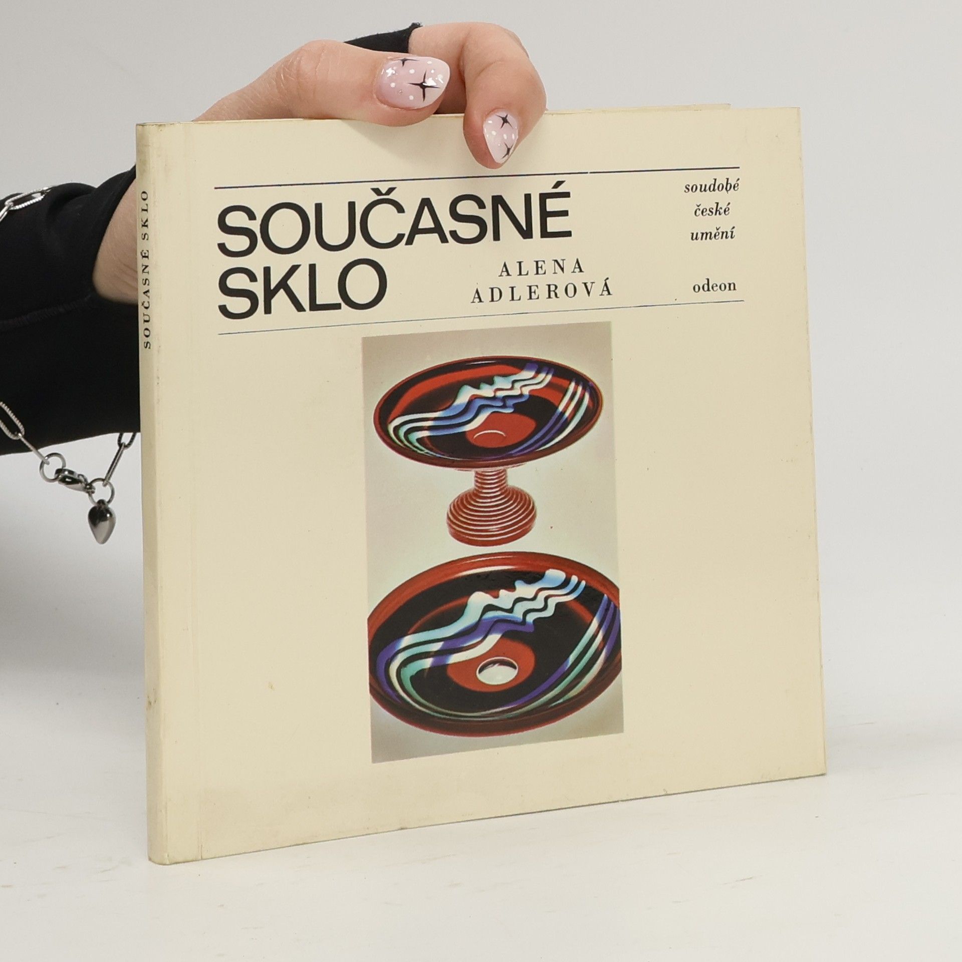 Alena Adlerová Současné sklo