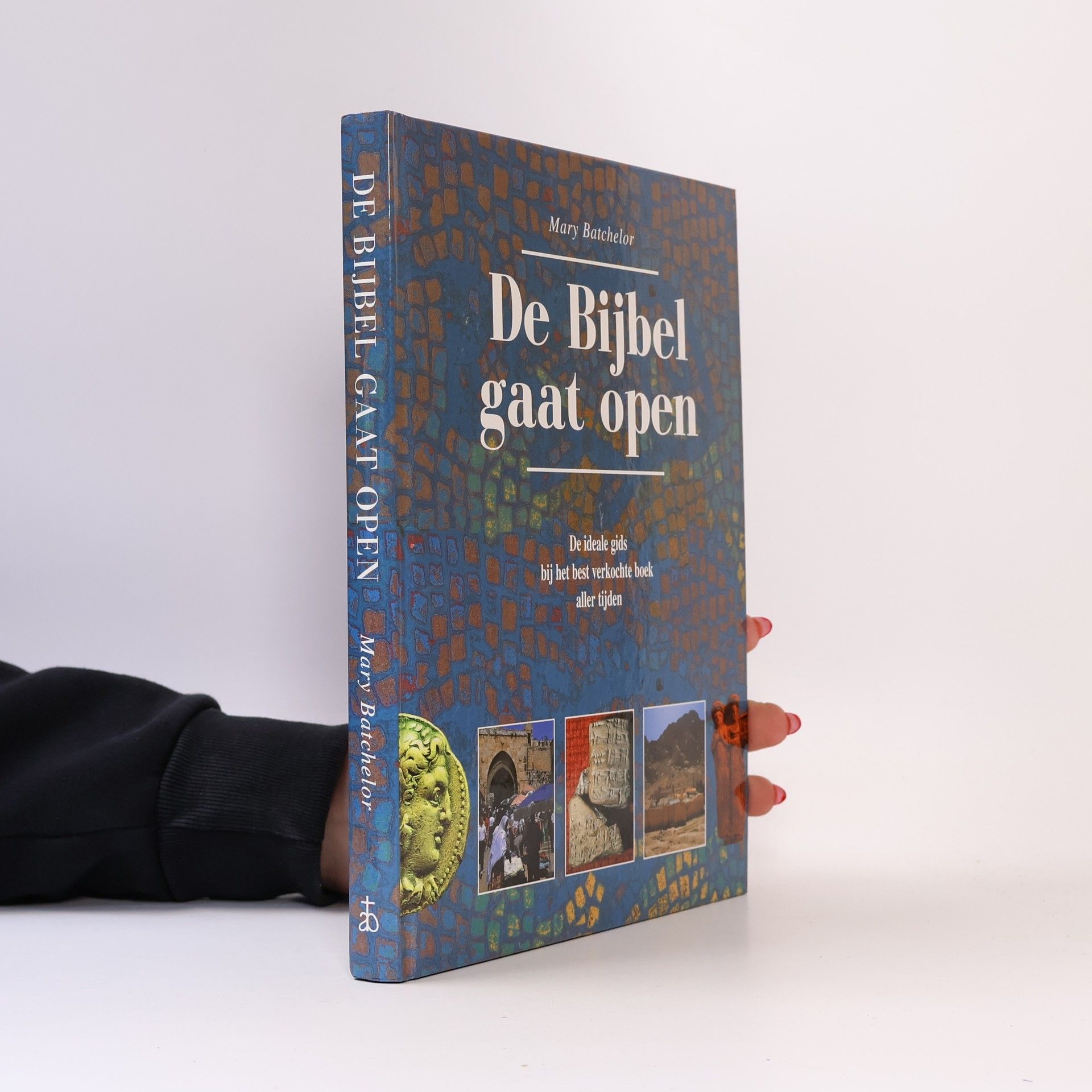 Hetty Lalleman-de Winkel De Bijbel gaat open