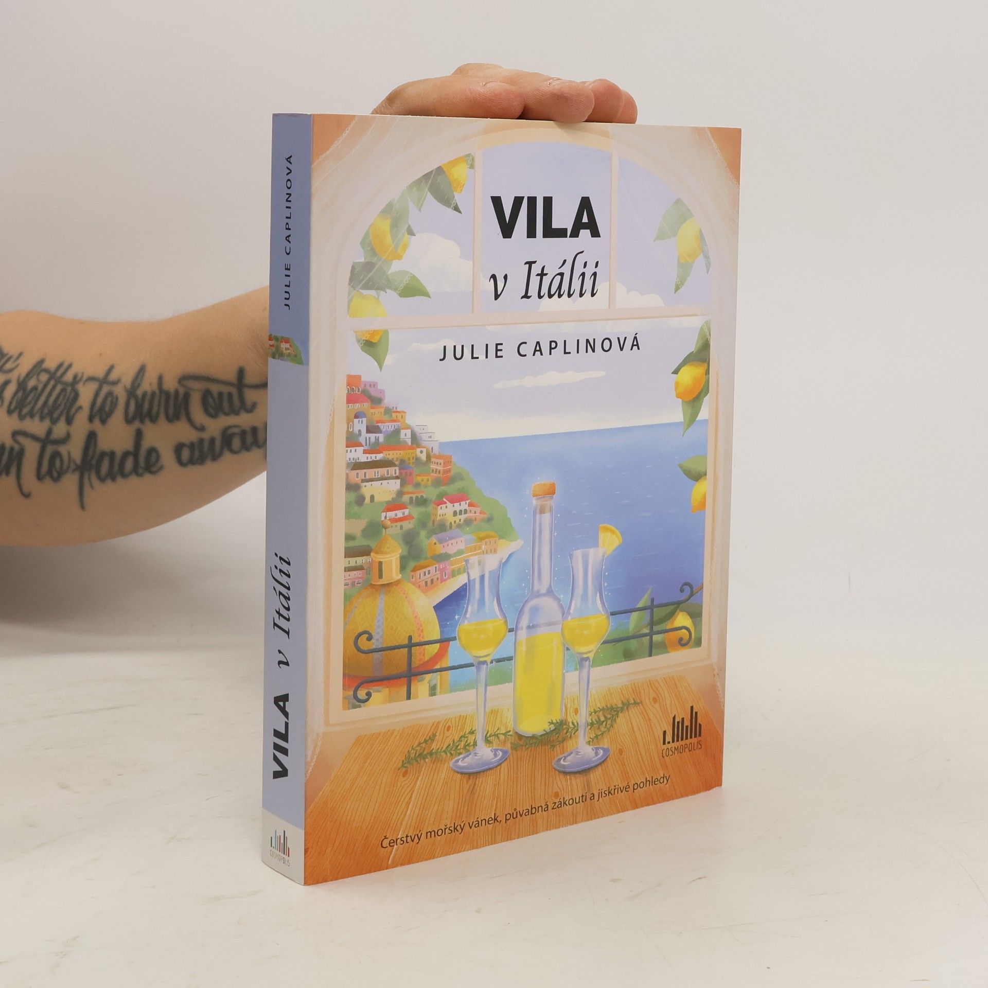 Julie Caplin Vila v Itálii