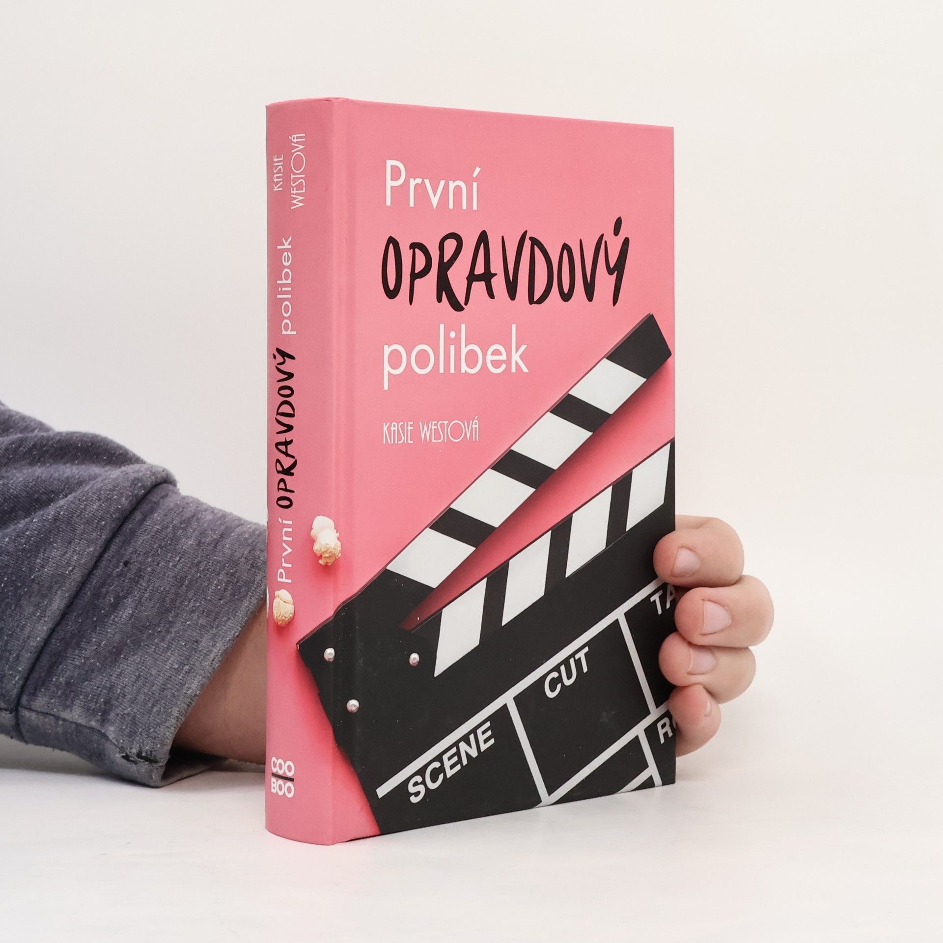 Adéla Špínová První opravdový polibek