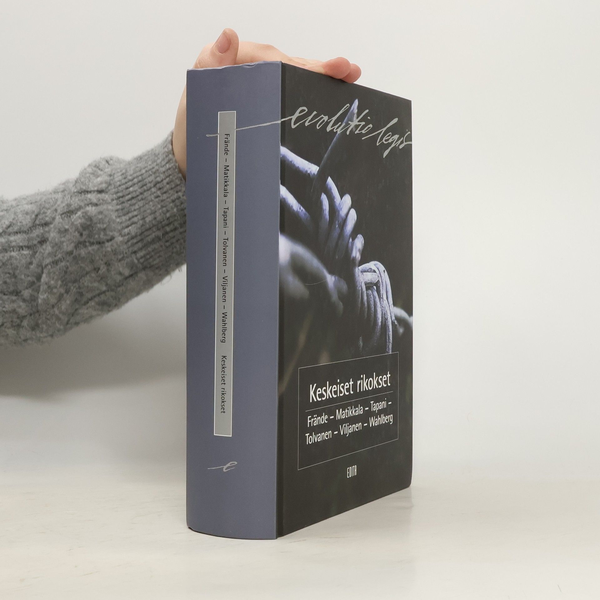 Various authors Keskeiset rikokset