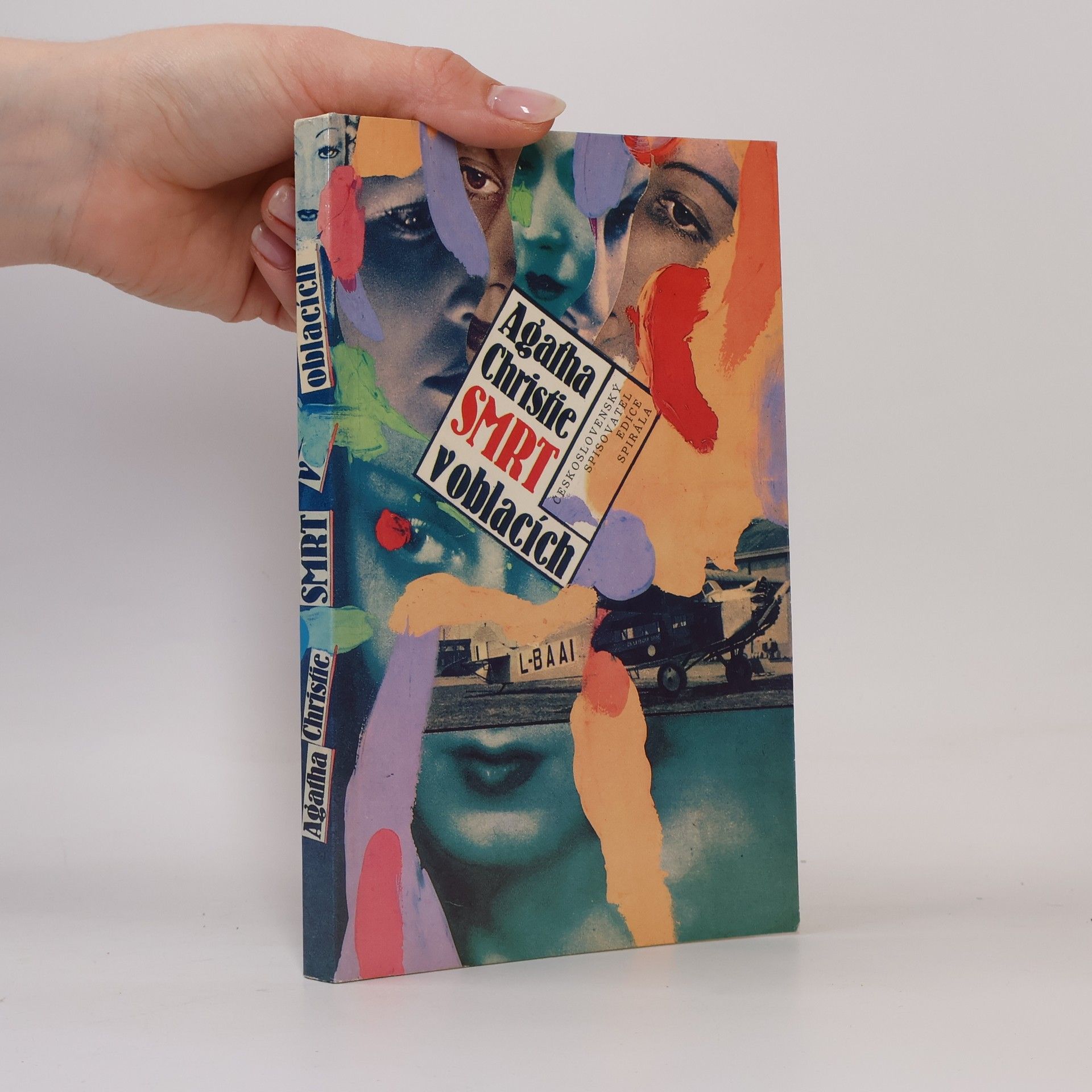 Agatha Christie Smrt v oblacích
