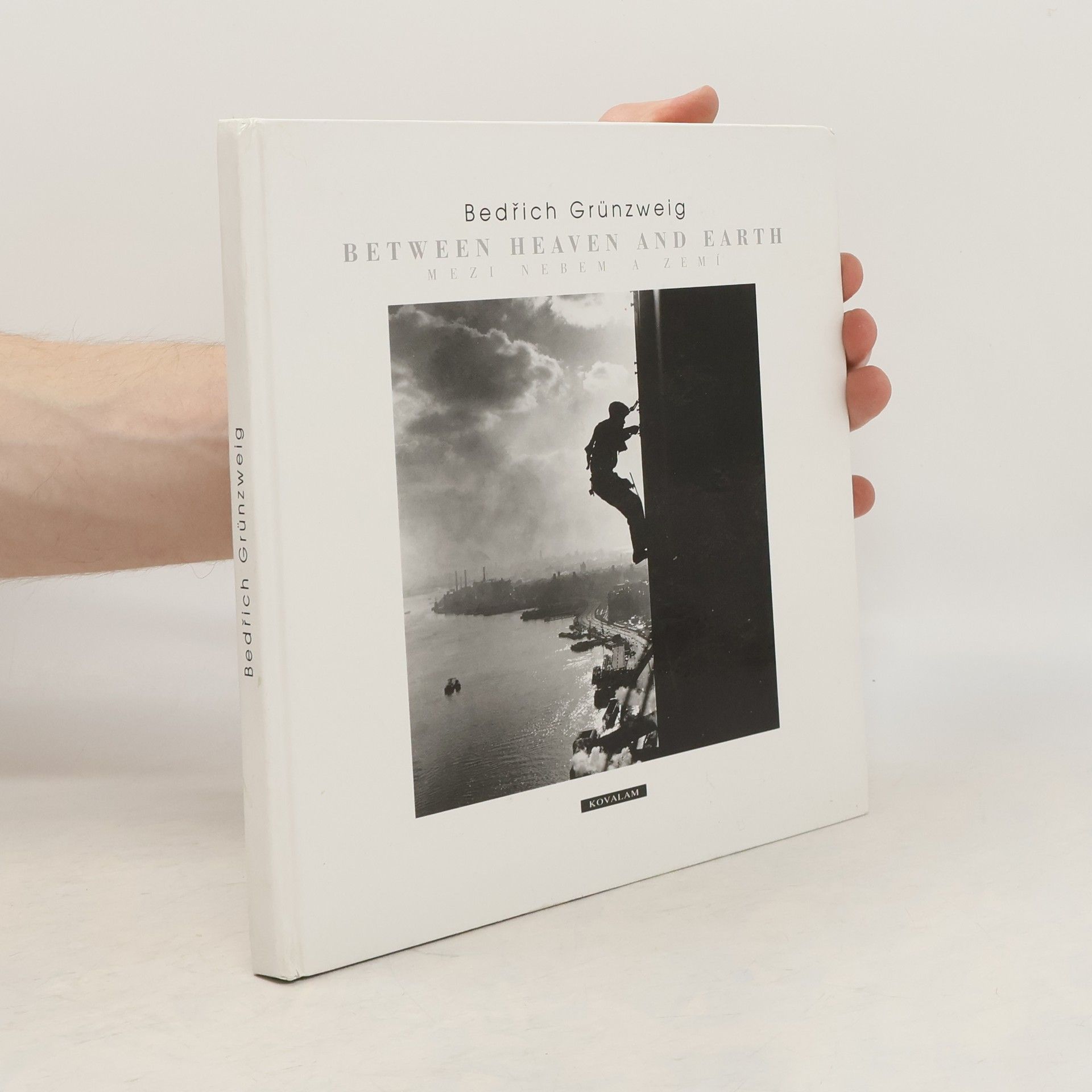 Bedřich Grünzweig Mezi nebem a zemí - Between Heaven and Earth
