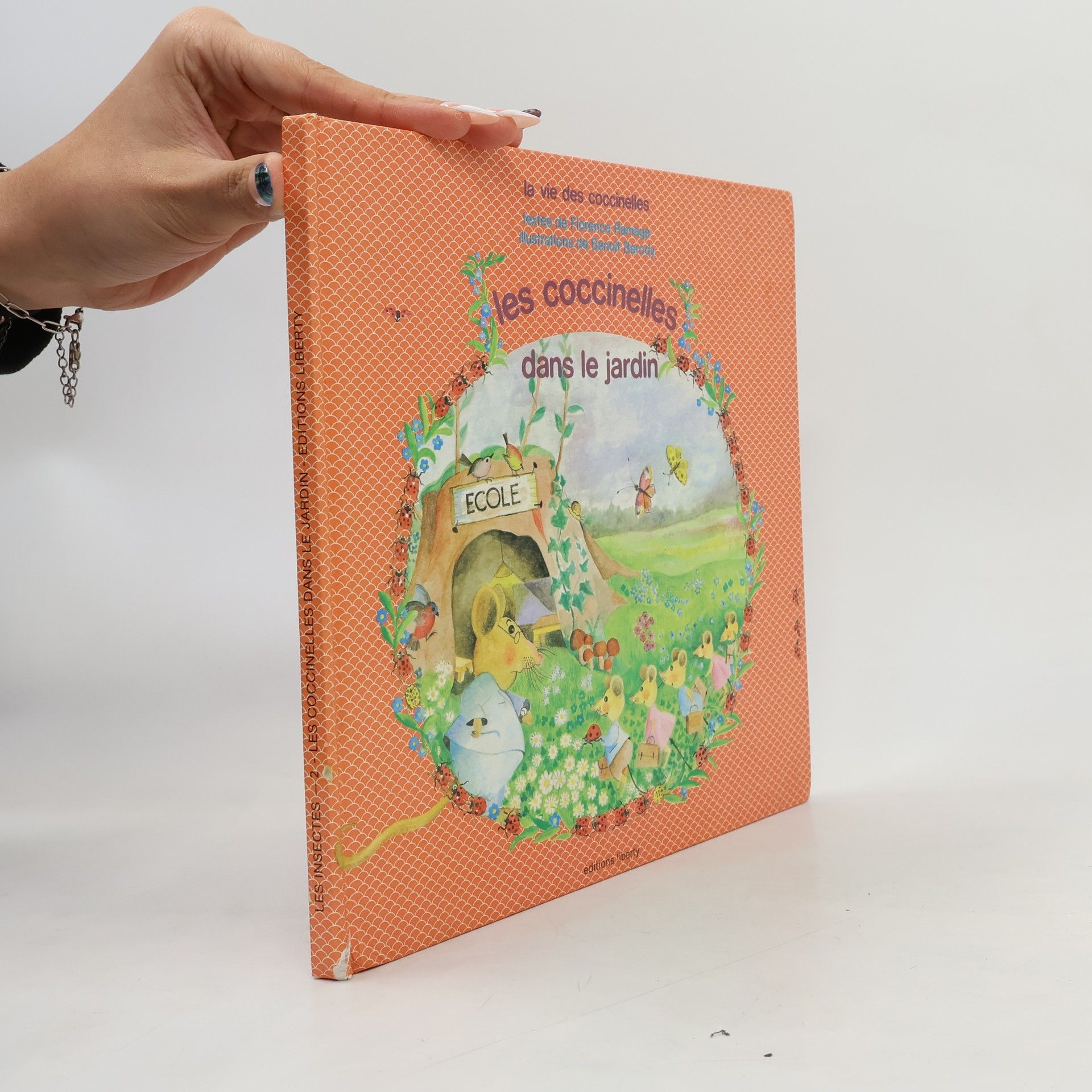 Les Insectes - 2: Les Coccinelles dans le jardin