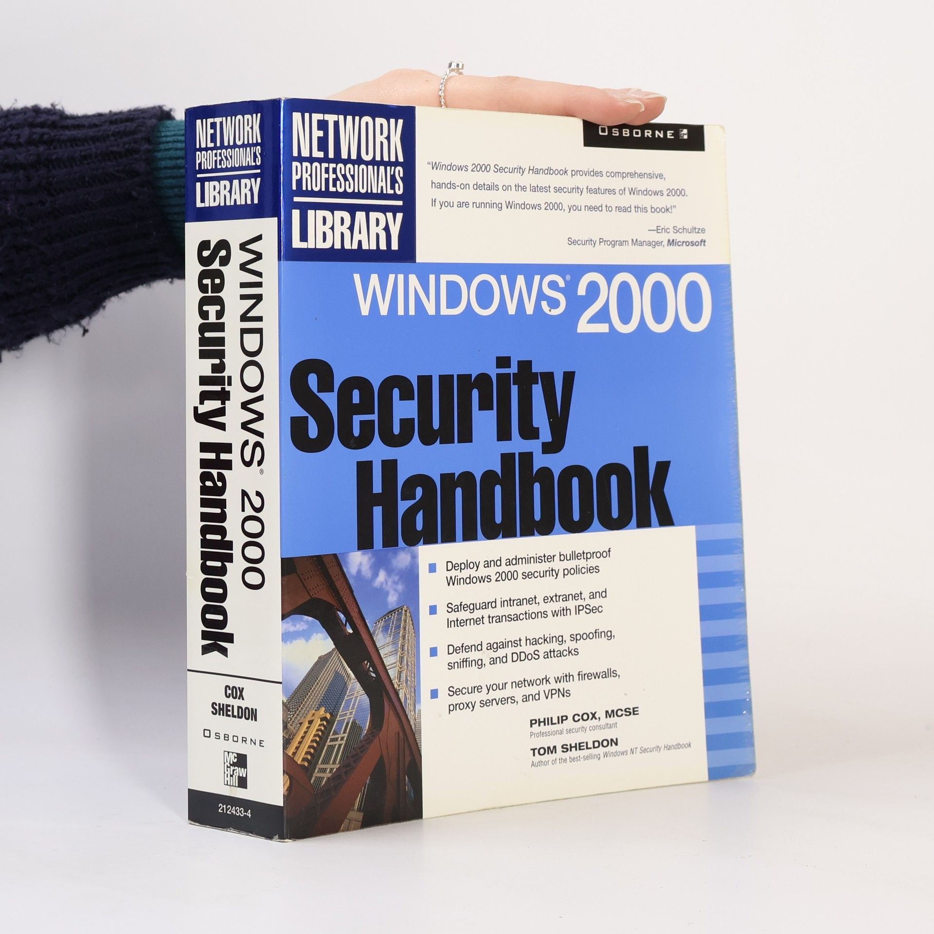Philip Cox Network Professional's Library: Windows 2000 Security Handbook