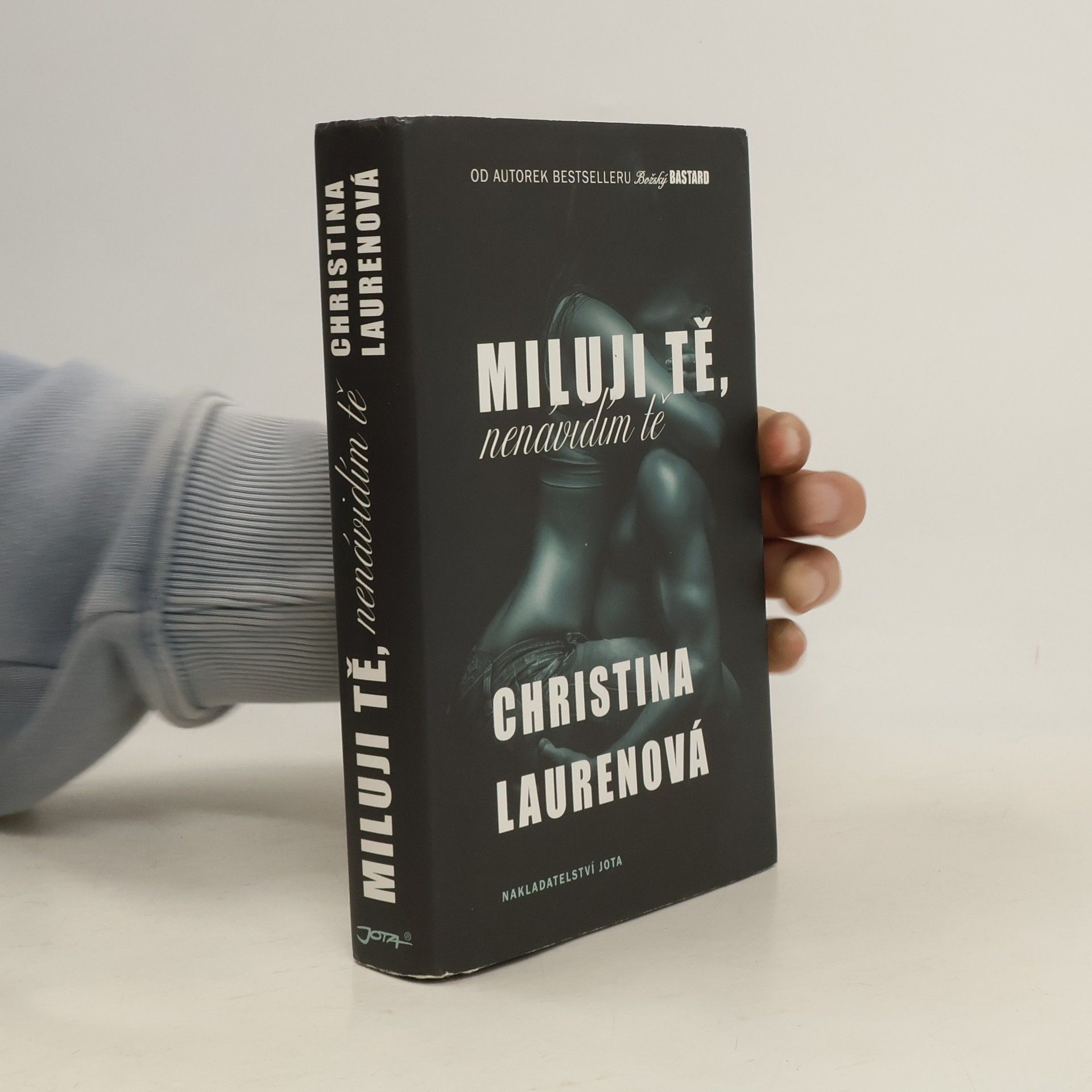 Christina Lauren Miluji tě, nenávidím tě