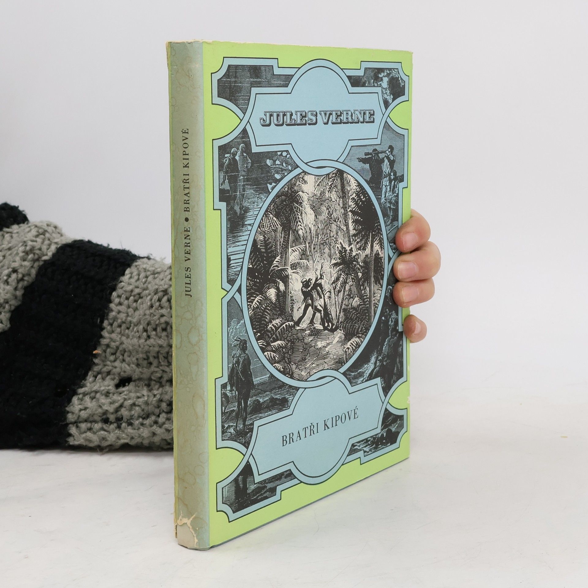 Jules Verne Bratři Kipové