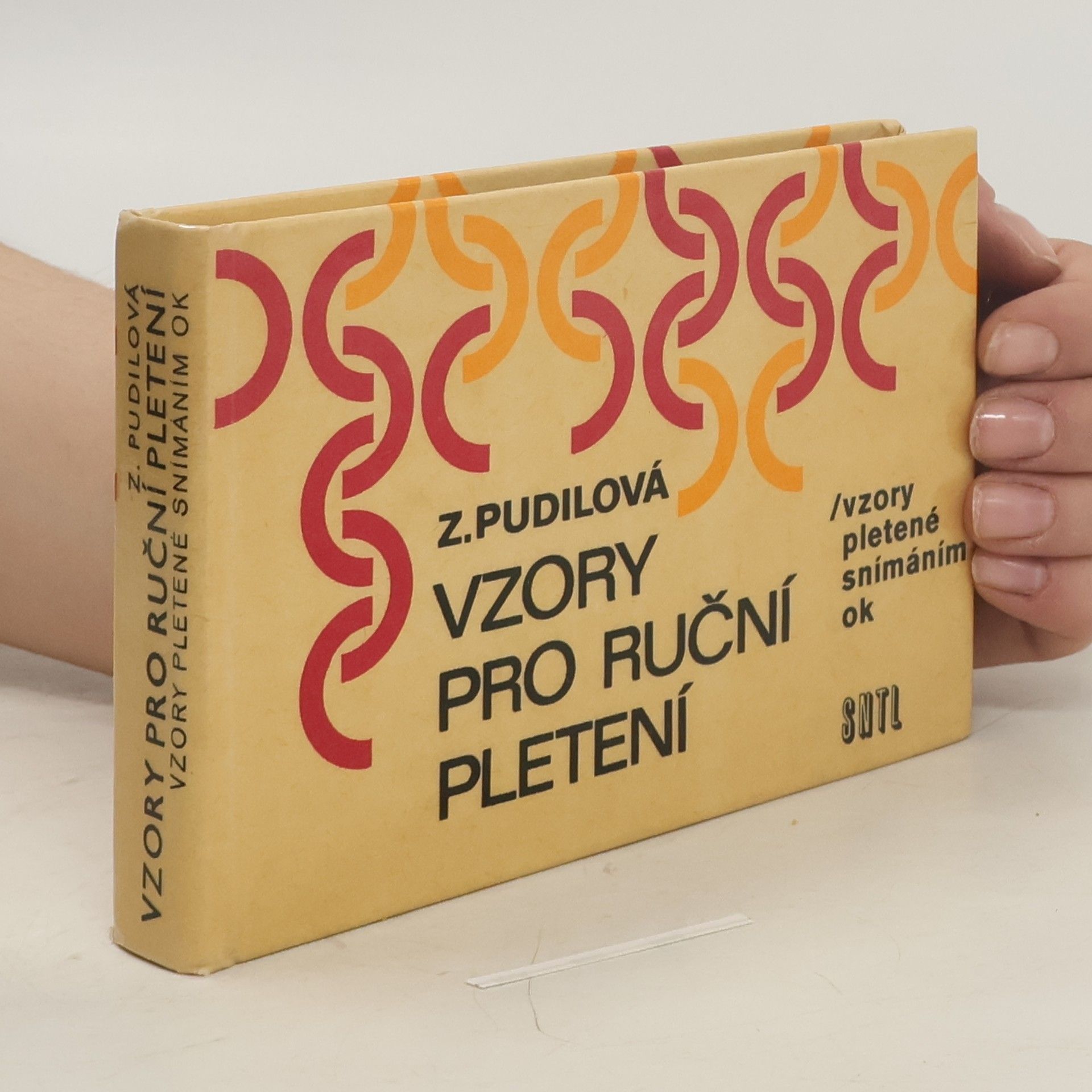 Pudilová Zdenka Vzory pro ruční pletení. Vzory pletené snímáním ok