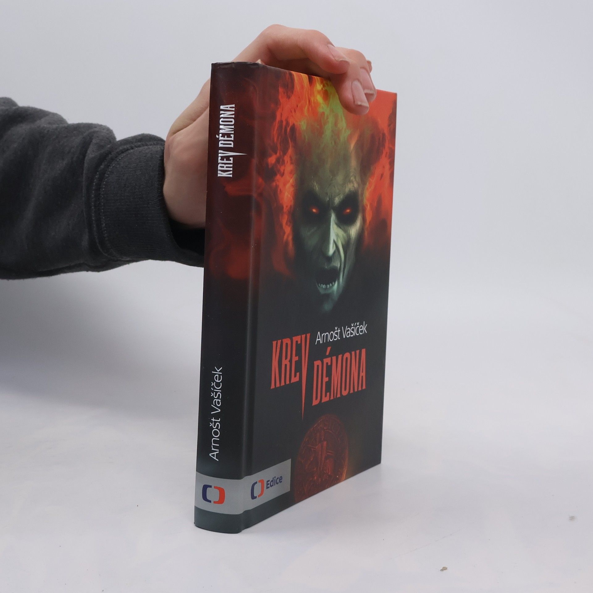 Krev démona - Thriller s děsivým historickým tajemstvím