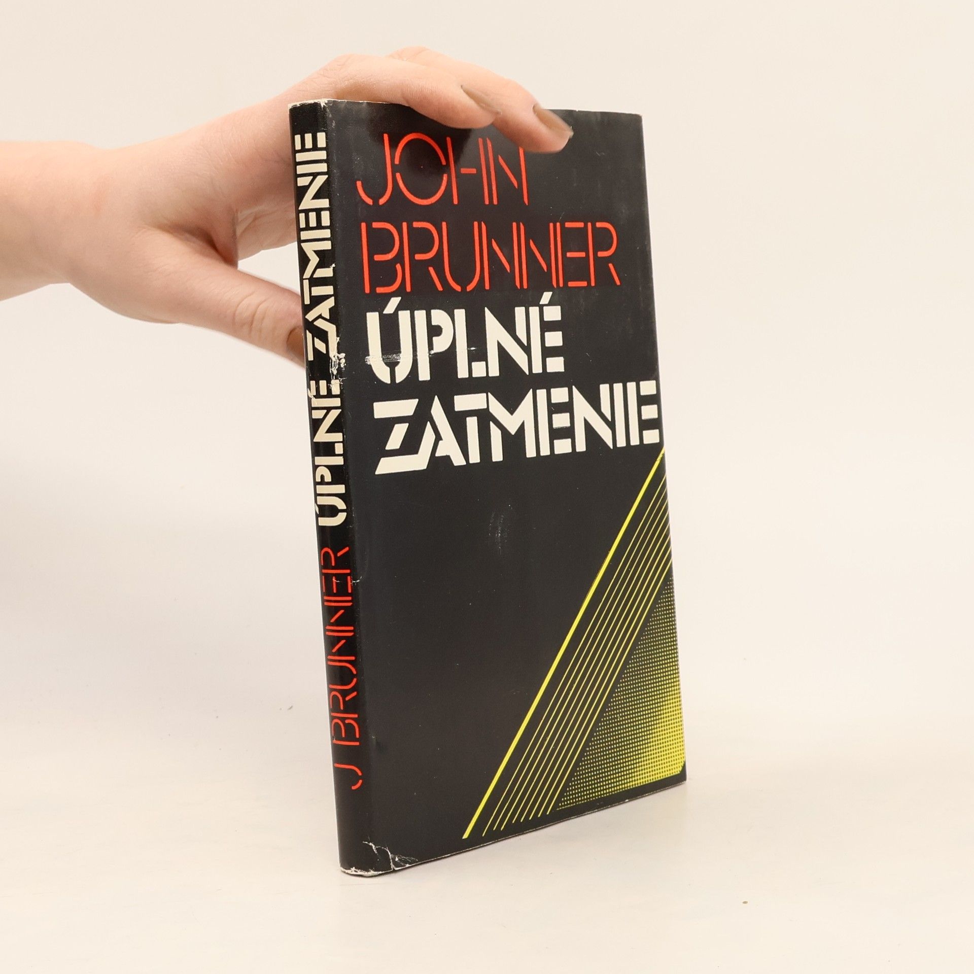 John Brunner Úplné zatmenie