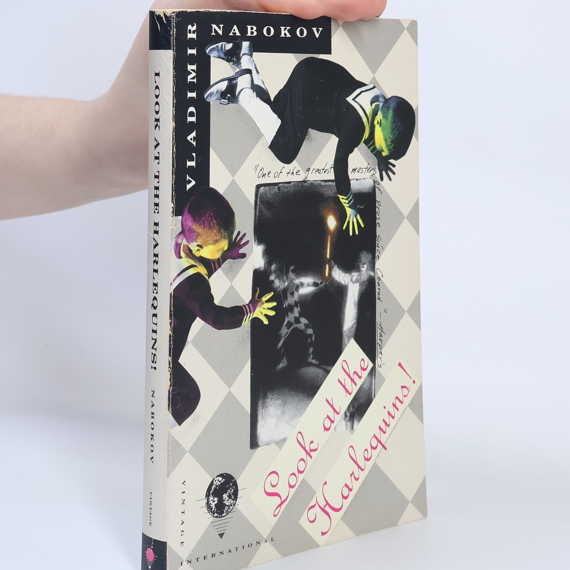 Vladimir Vladimirovič Nabokov Look at the Harlequins!