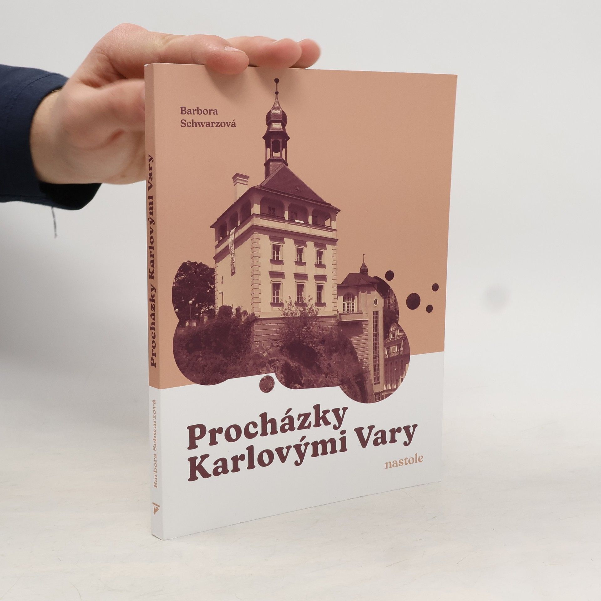 Barbora Schwarzová Procházky Karlovými Vary