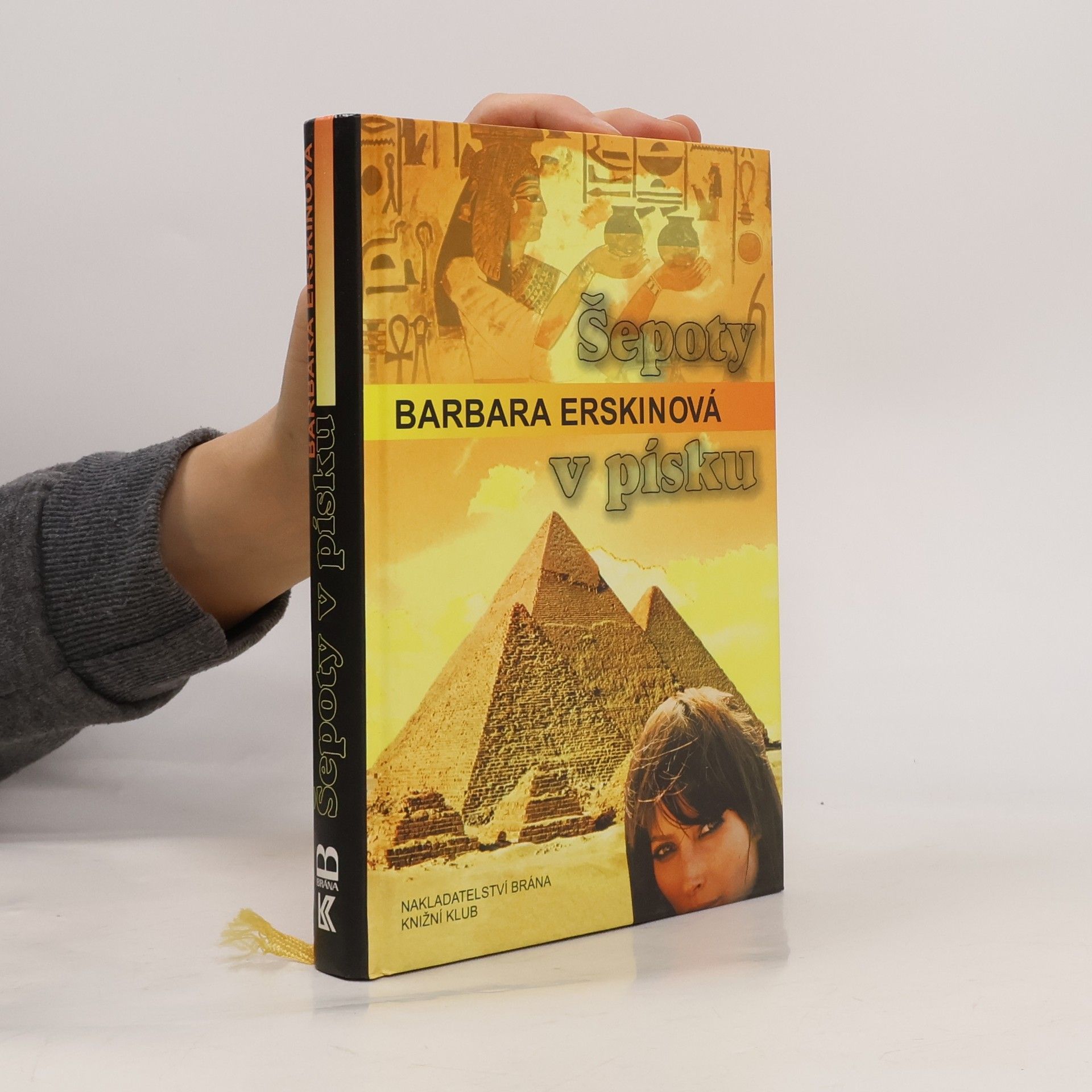 Barbara Erskine Šepoty v písku