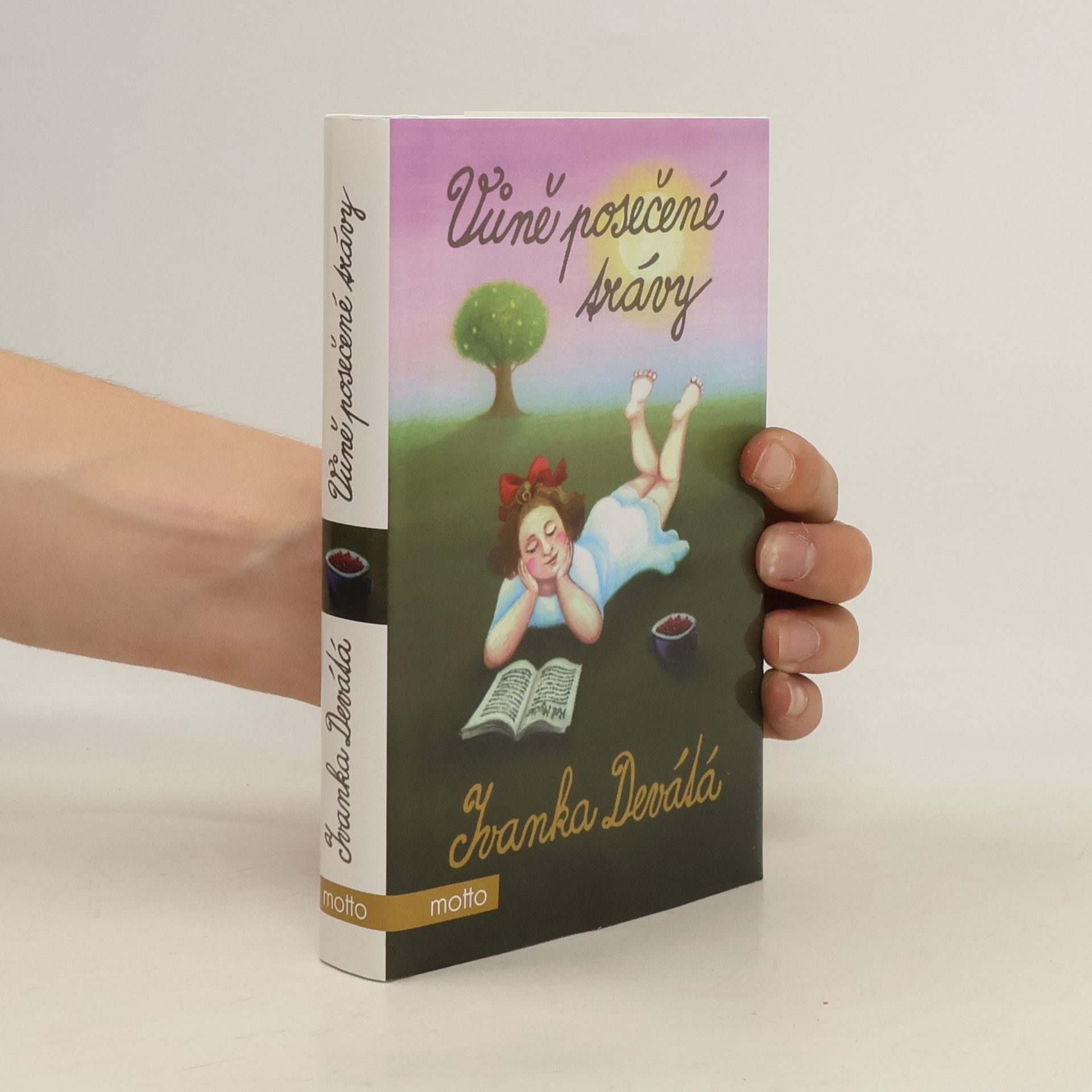 Ivanka Devátá Vůně posečené trávy