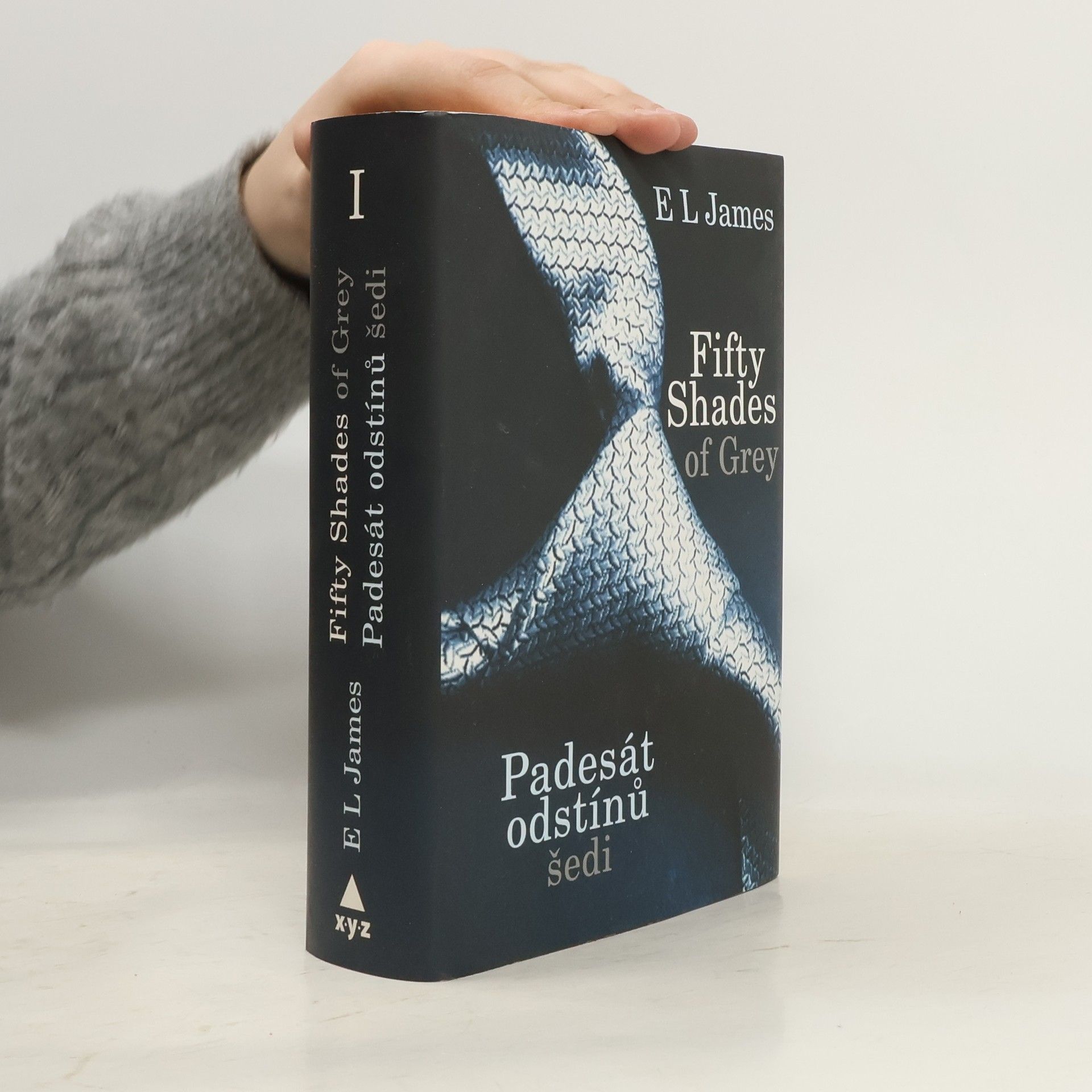 E L James Padesát odstínů šedi