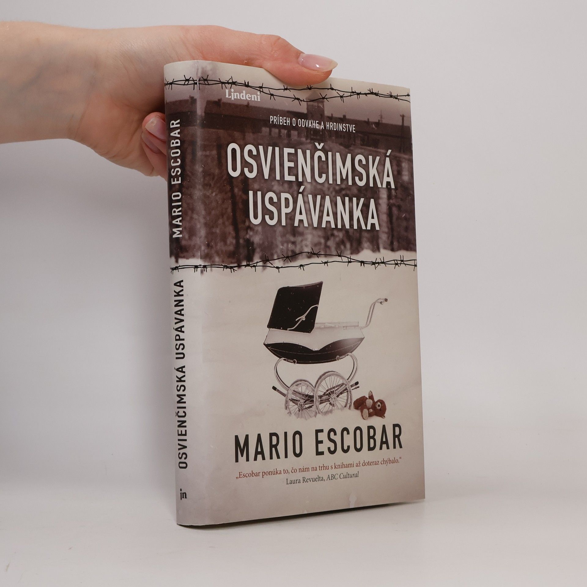 Mario Escobar Osvienčimská uspávanka
