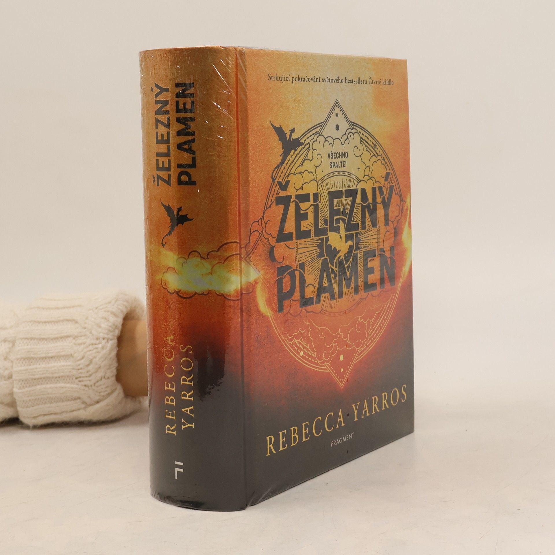 Rebecca Yarros Železný plamen
