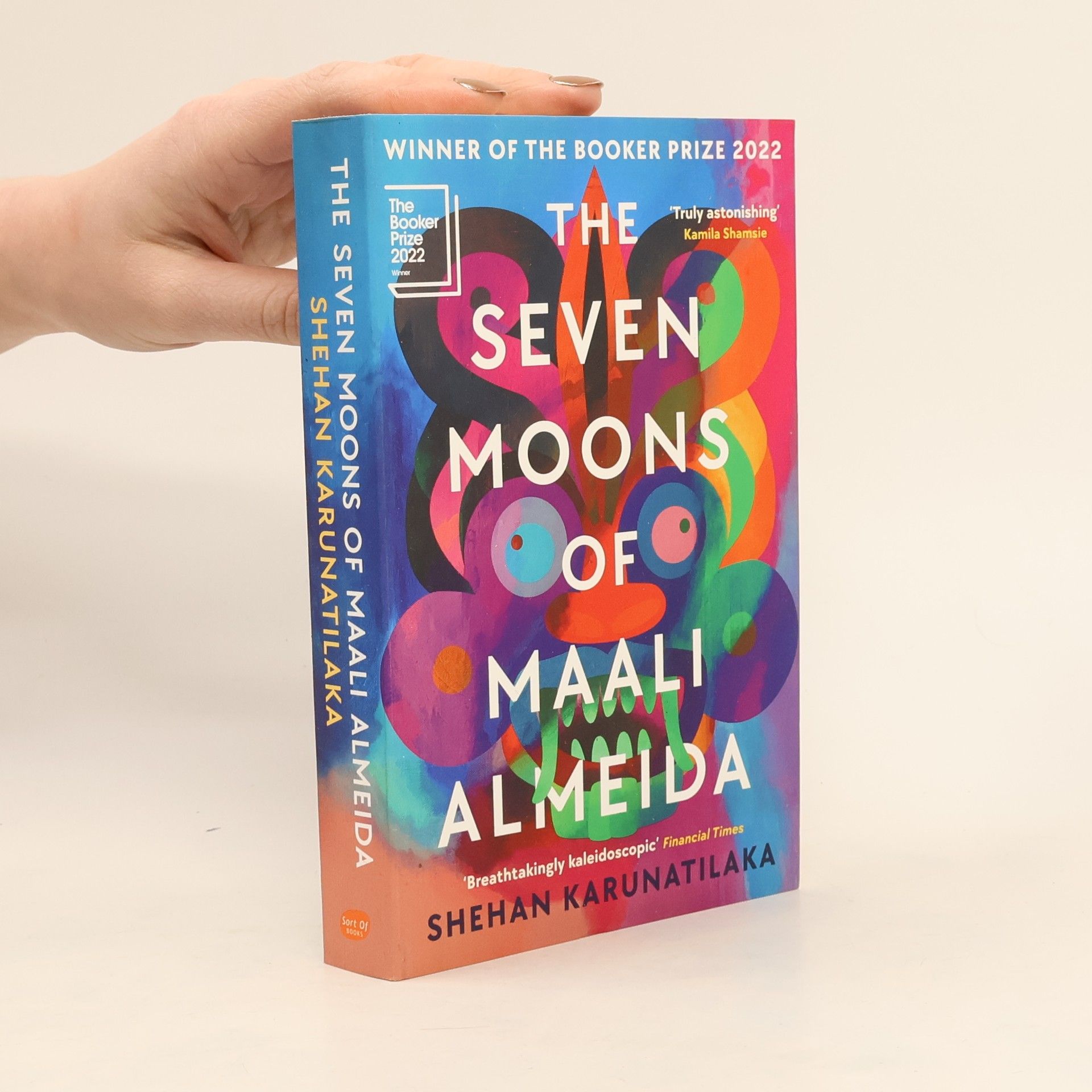 Shehan Karunatilaka The Seven Moons of Maali Almeida