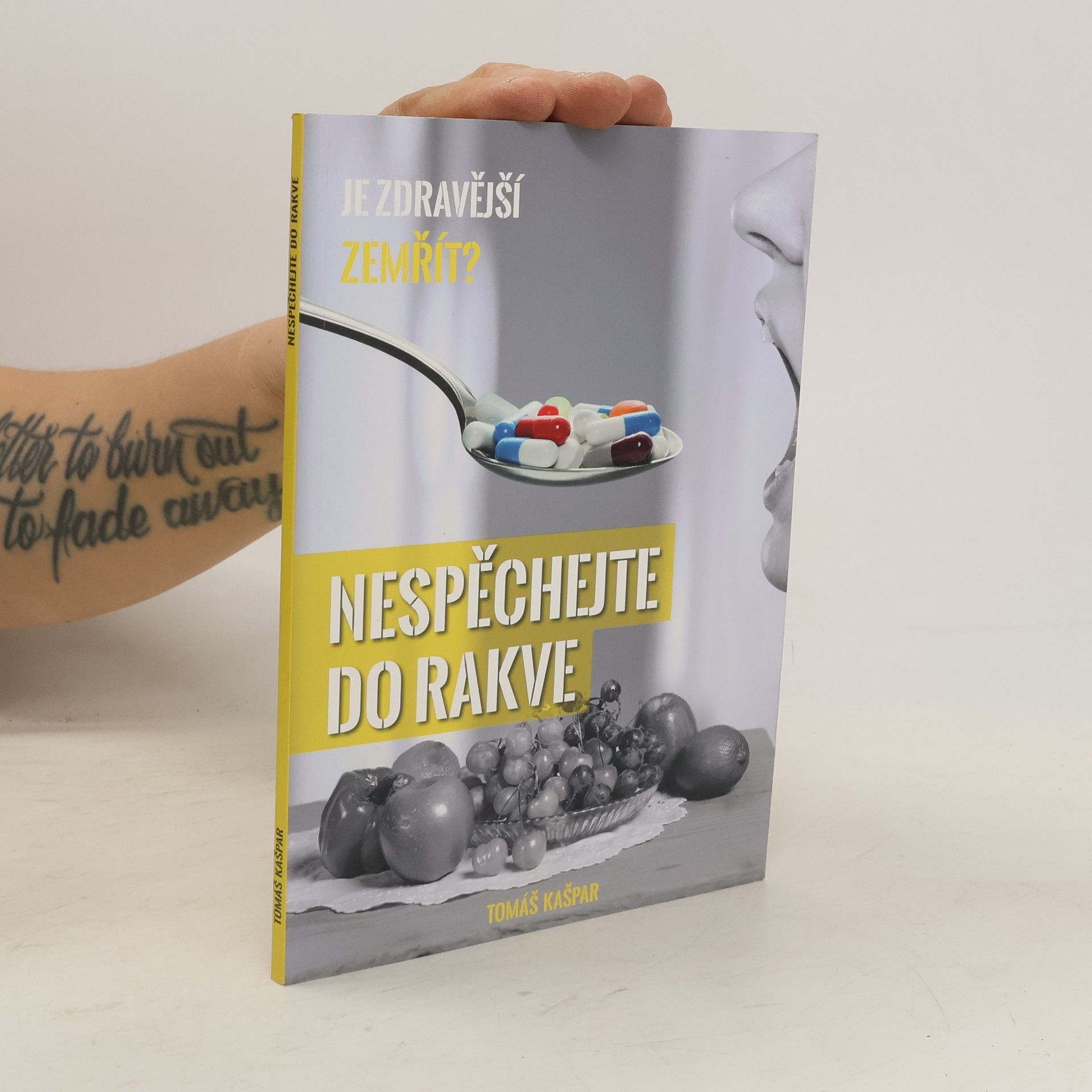 Tomáš Kašpar Nespěchejte do rakve