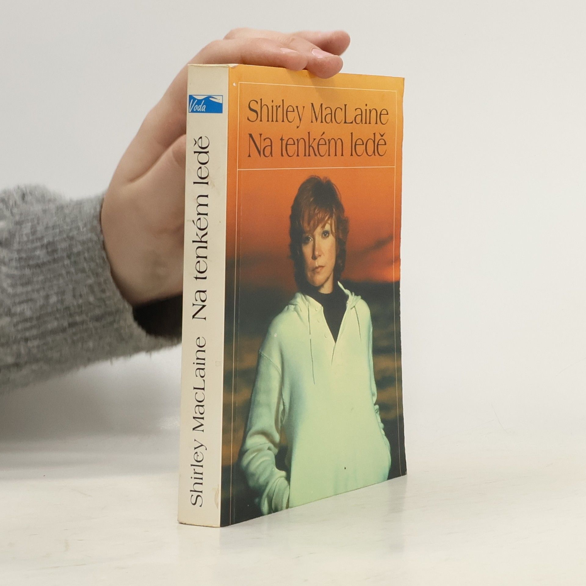 Shirley MacLaine Na tenkém ledě