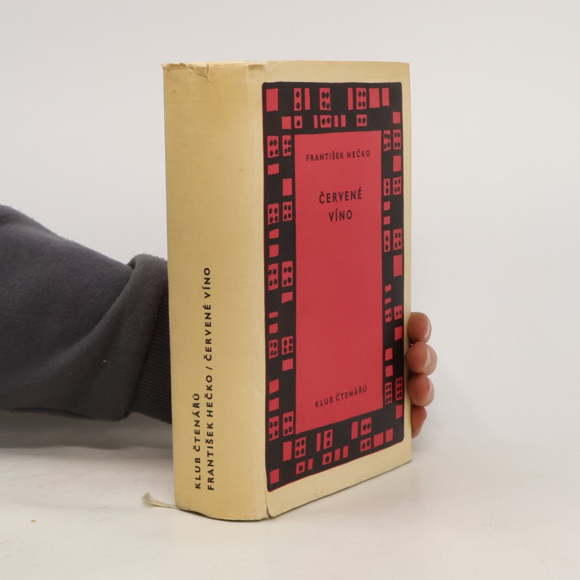František Hečko Červené víno